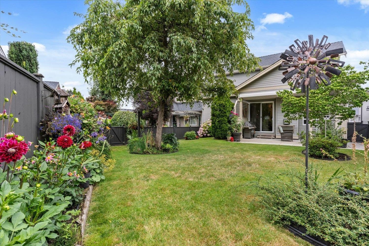 5581 Crawley Drive, Chilliwack, V2R 0P7 — photo 3