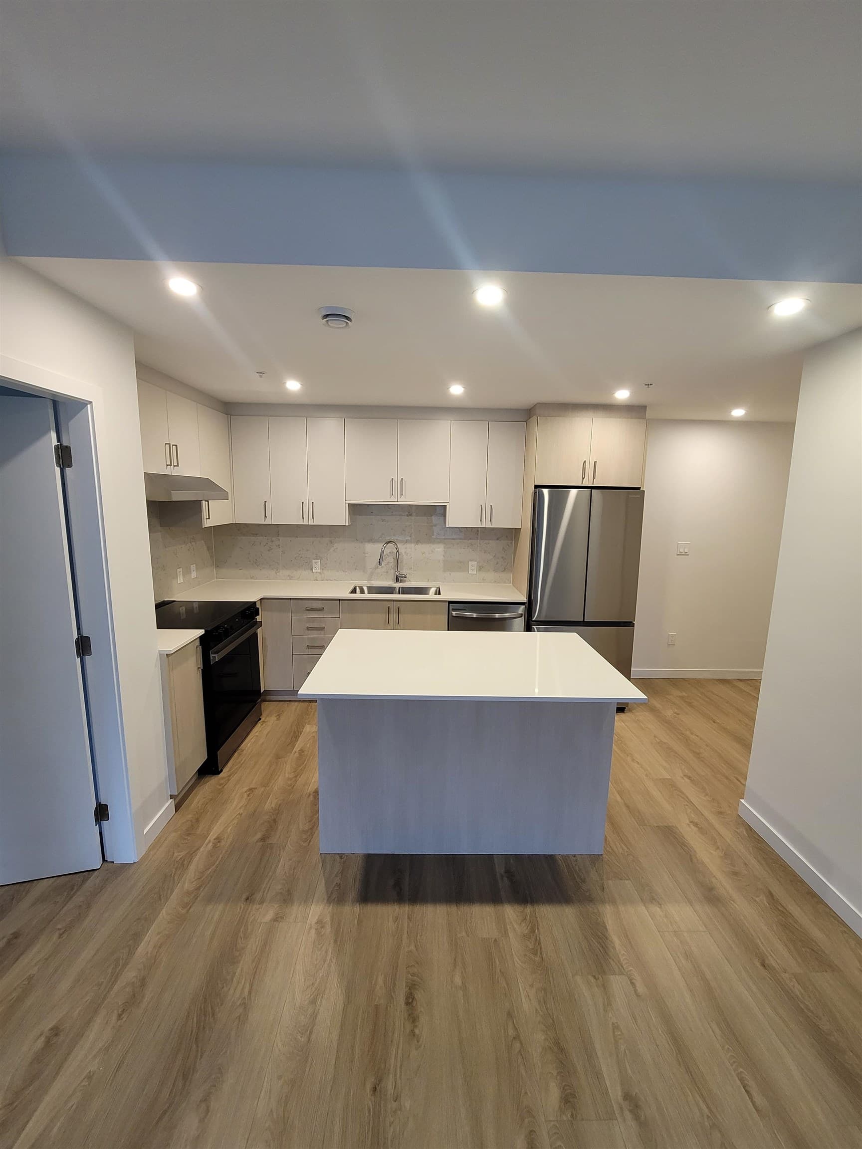 308 - 13858 108 Avenue, Surrey, V3T 0T9 — photo 2