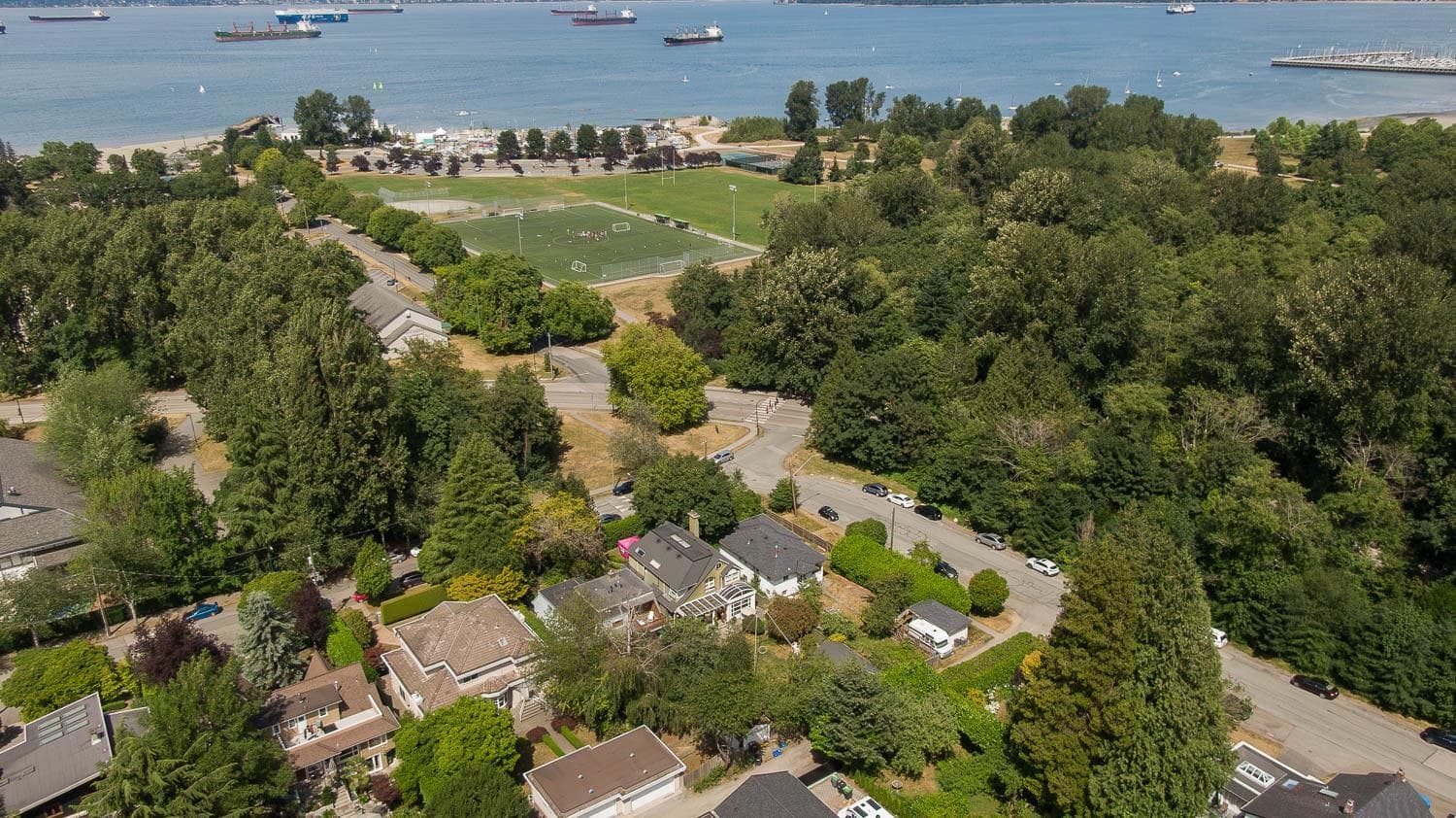 1825 Discovery Street, Vancouver, V6R 3Y3 — photo 2