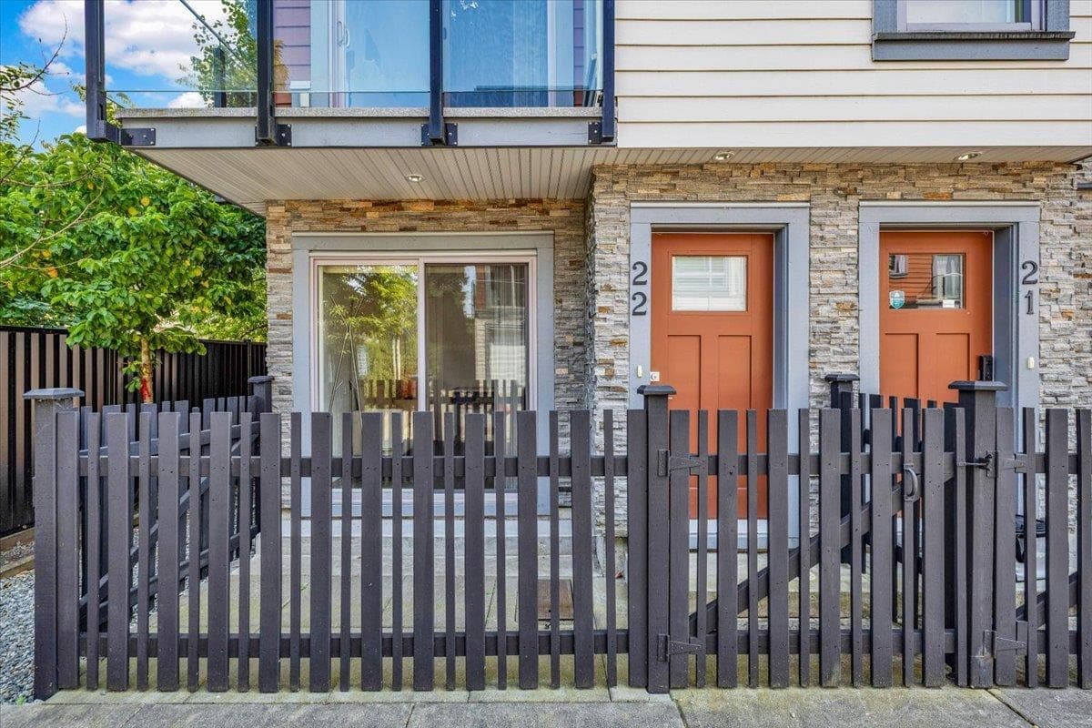 22 - 13328 96 Avenue, Surrey, V3V 1Y4 — photo 3