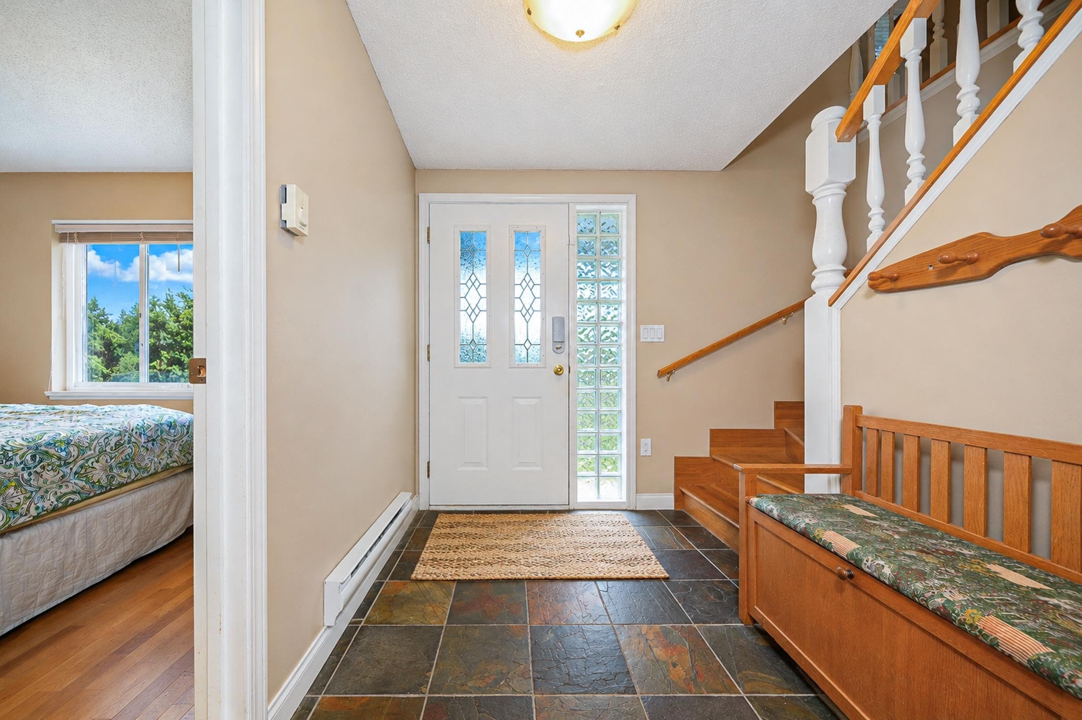 772 Appleyard Court, Port Moody, V3H 3X1 — photo 3