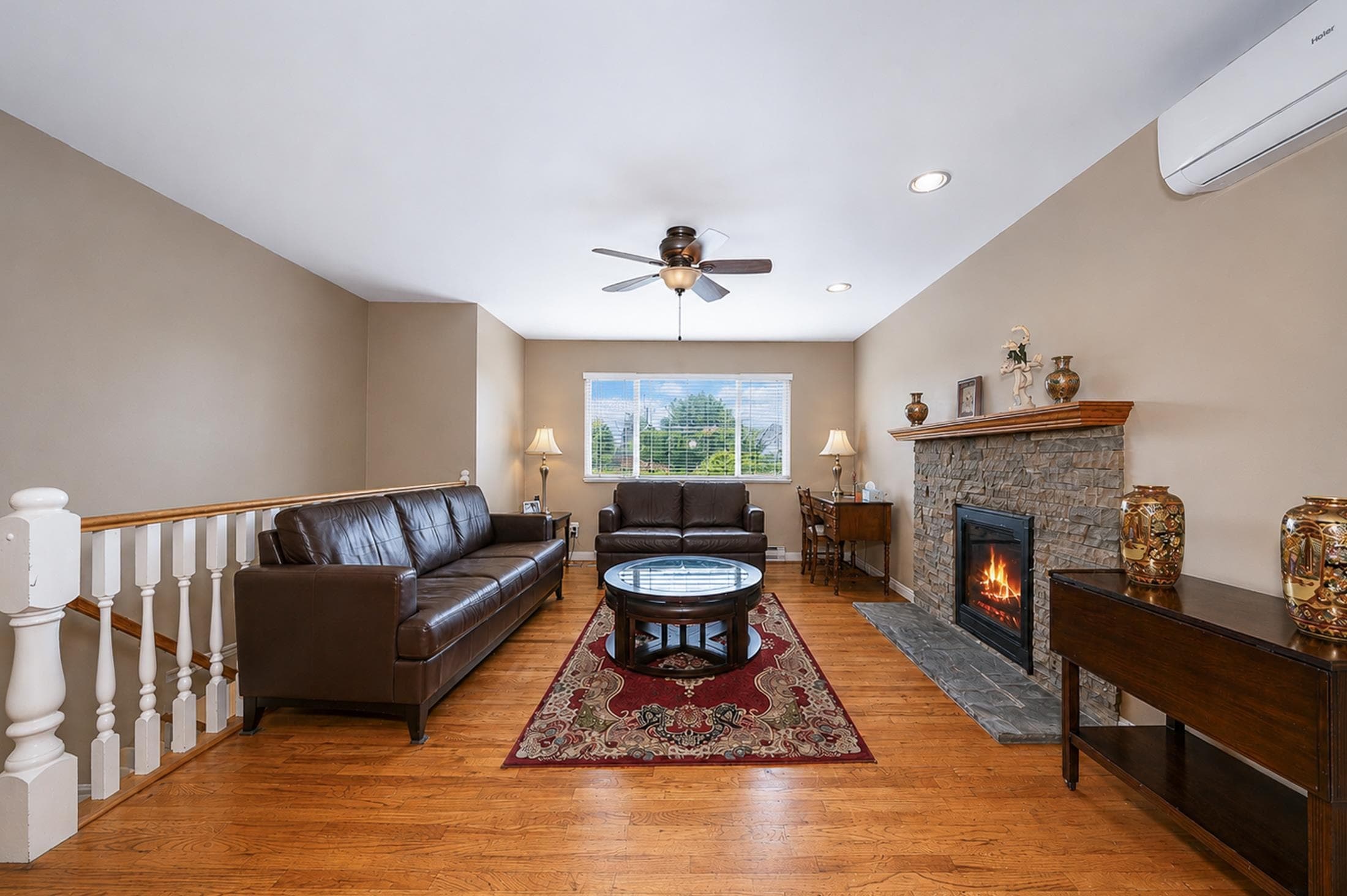 772 Appleyard Court, Port Moody, V3H 3X1 — photo 4
