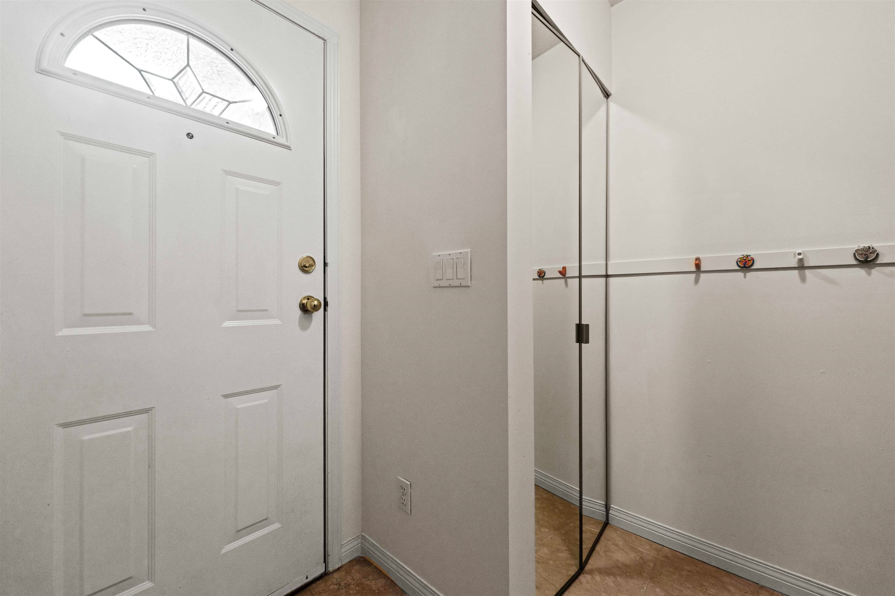5 - 2600 Beaverbrook Crescent, Burnaby, V3J 7W6 — photo 4