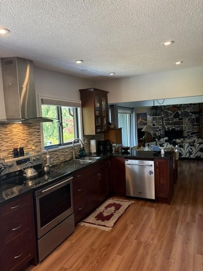 5350 Benner Road, Sechelt, V7Z 0G7 — photo 5