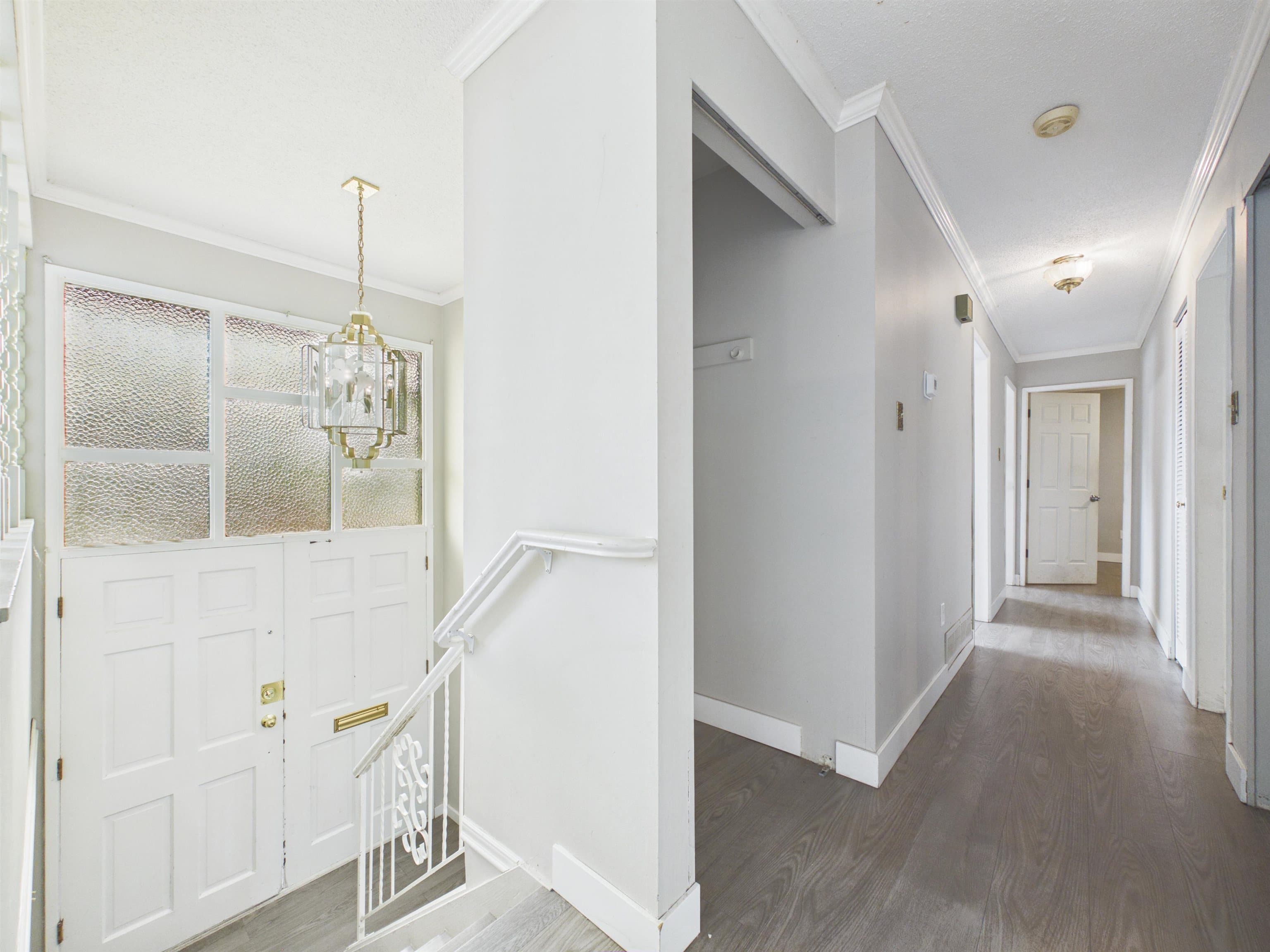 7132 Paulus Court, Burnaby, V5A 1N2 — photo 3