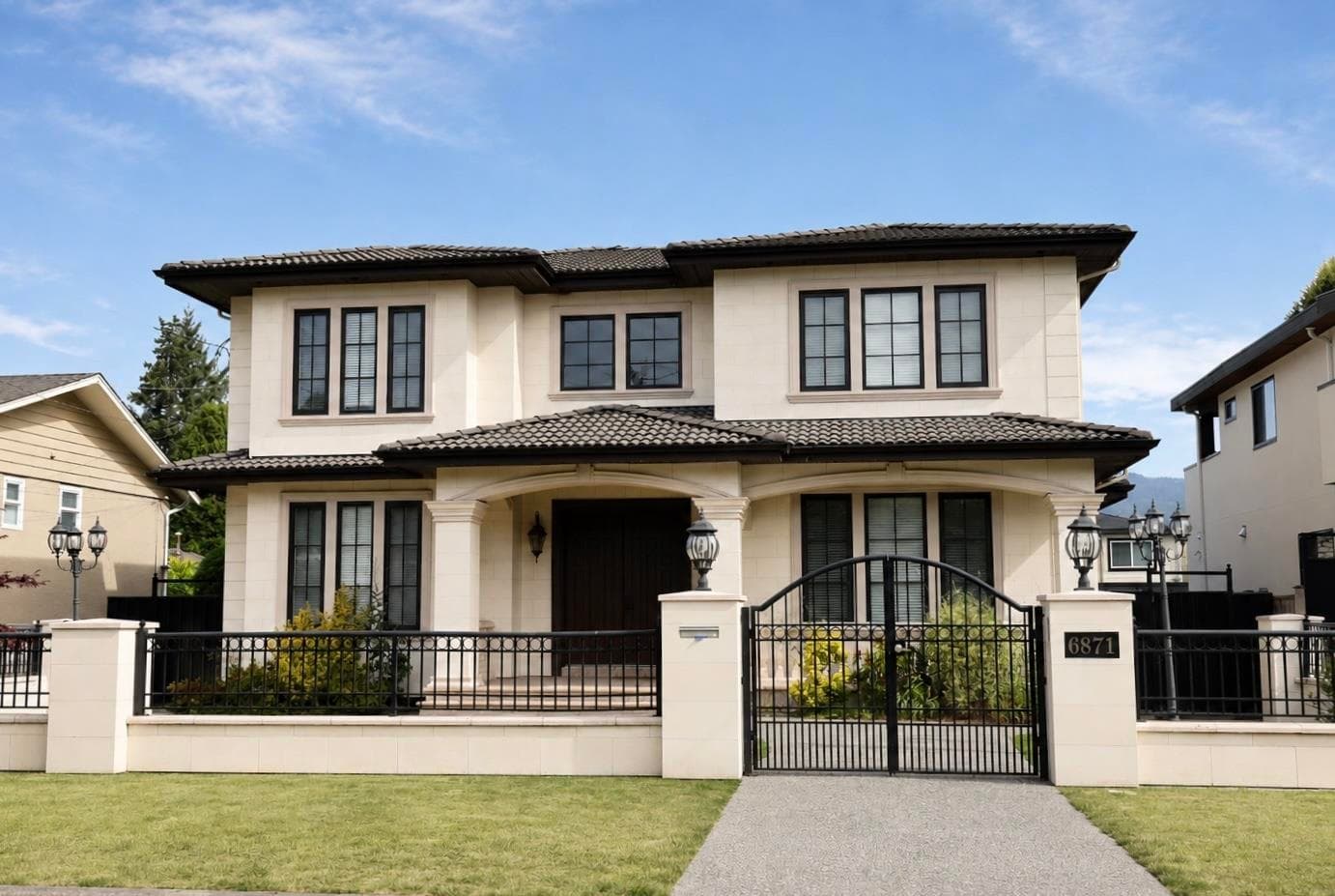 6871 Dunnedin Street, Burnaby