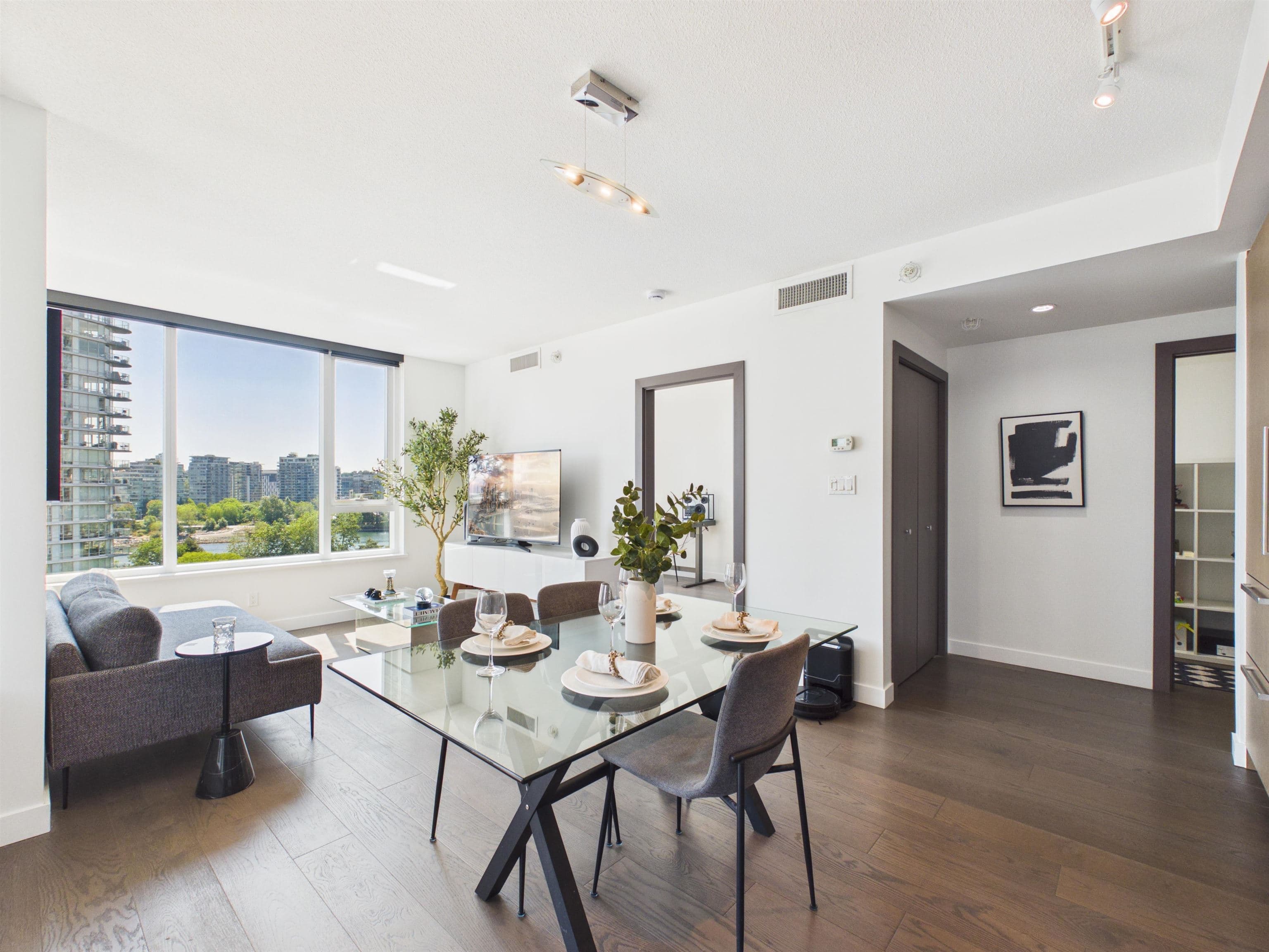 808 - 68 Smithe Street, Vancouver