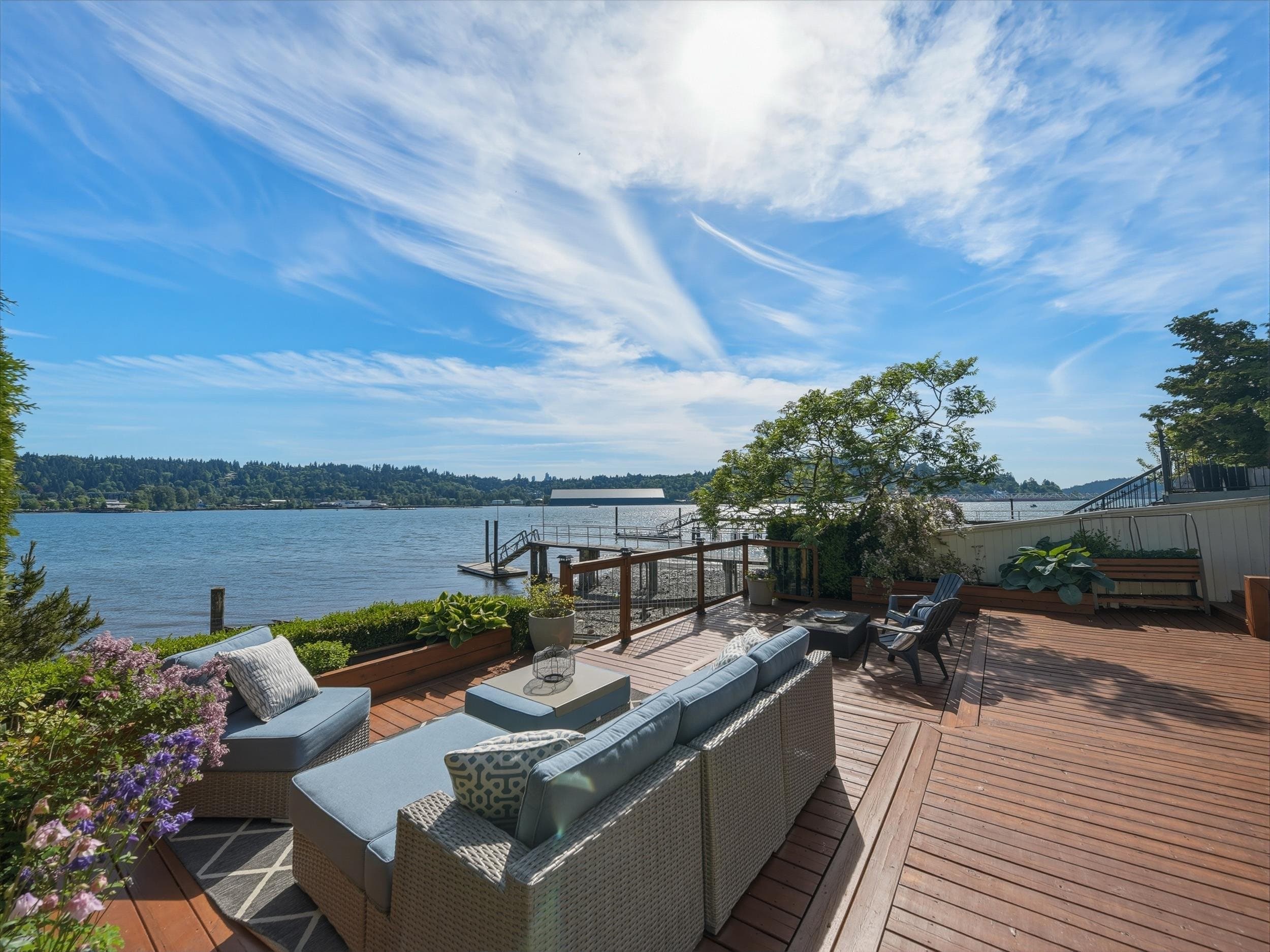 648 Alderside Road, Port Moody, V3H 3A5 — photo 3