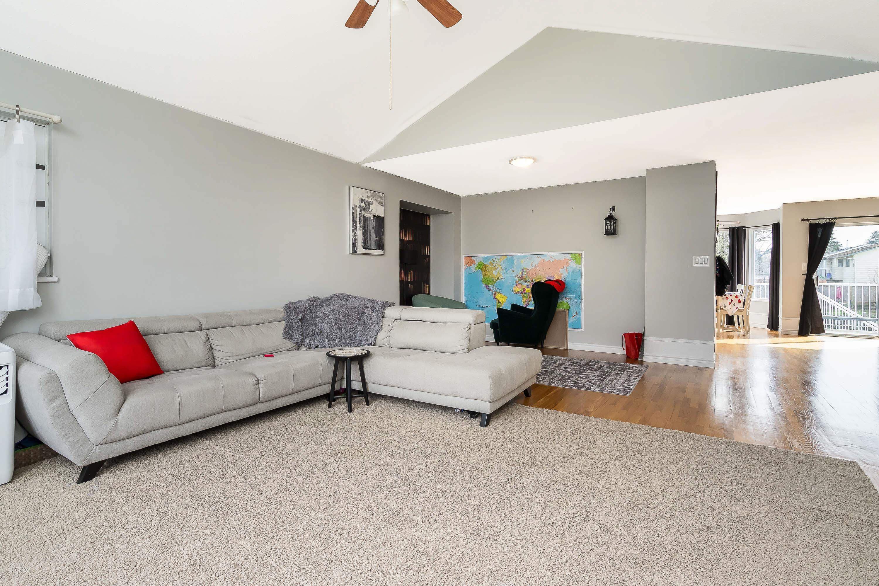 32958 Harwood Place, Abbotsford, V2S 7C2 — photo 3