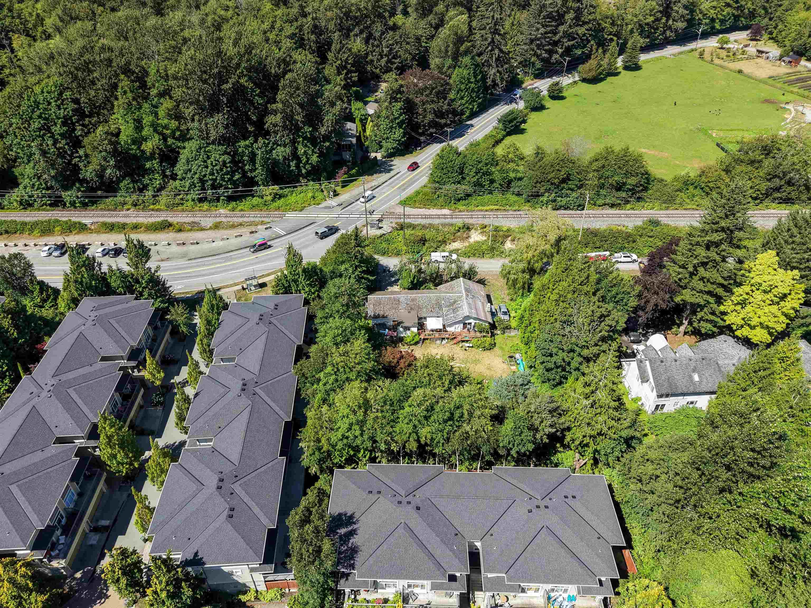 40668 Olson Road, Squamish, V0N 1T0 — photo 2