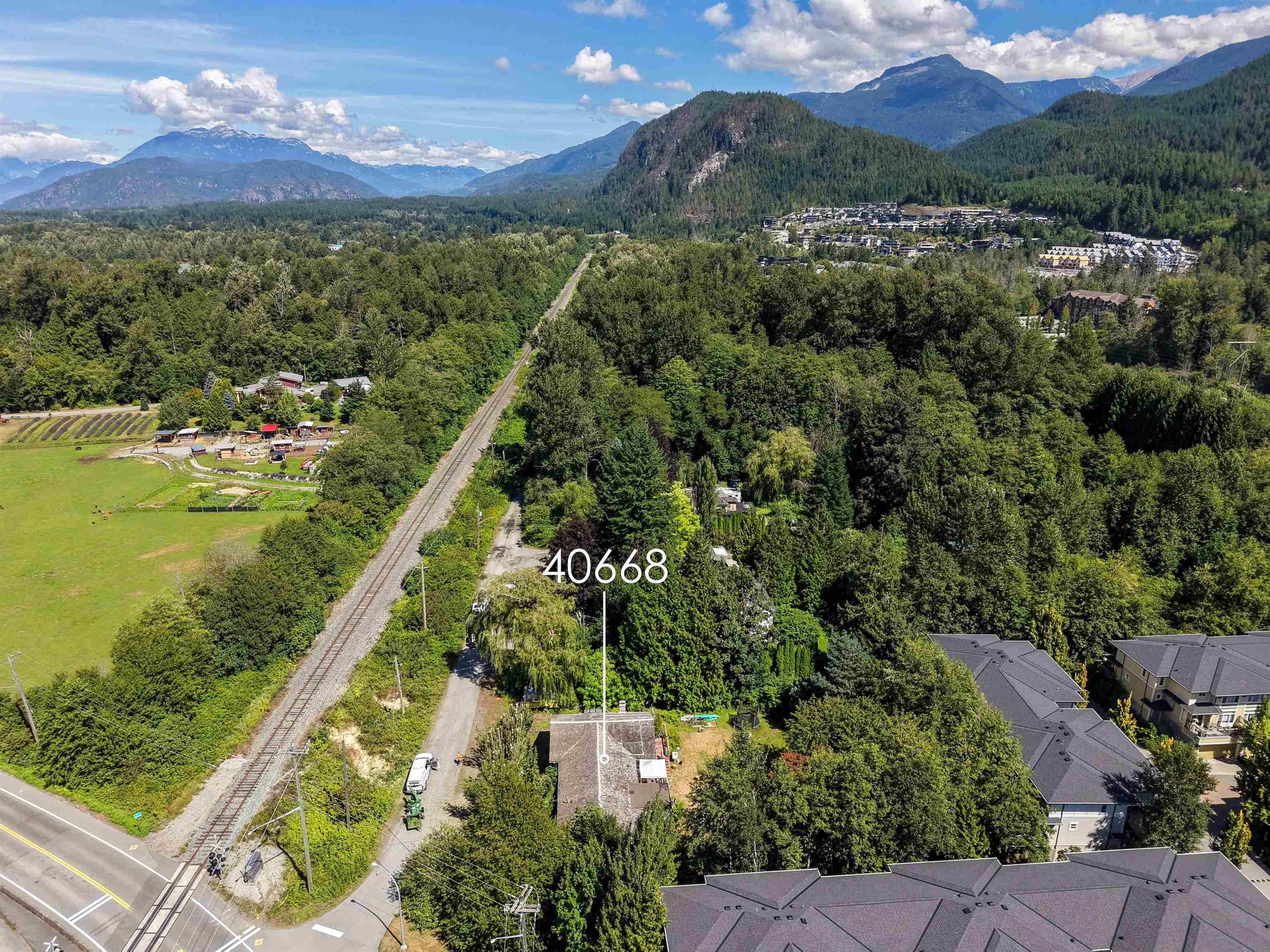 40668 Olson Road, Squamish, V0N 1T0 — photo 3