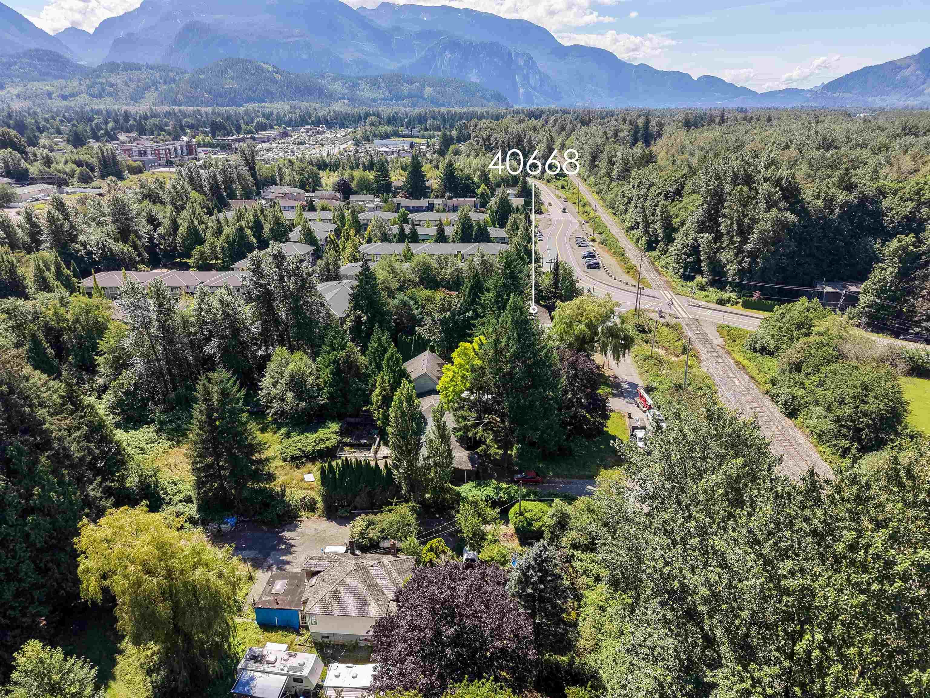 40668 Olson Road, Squamish, V0N 1T0 — photo 4