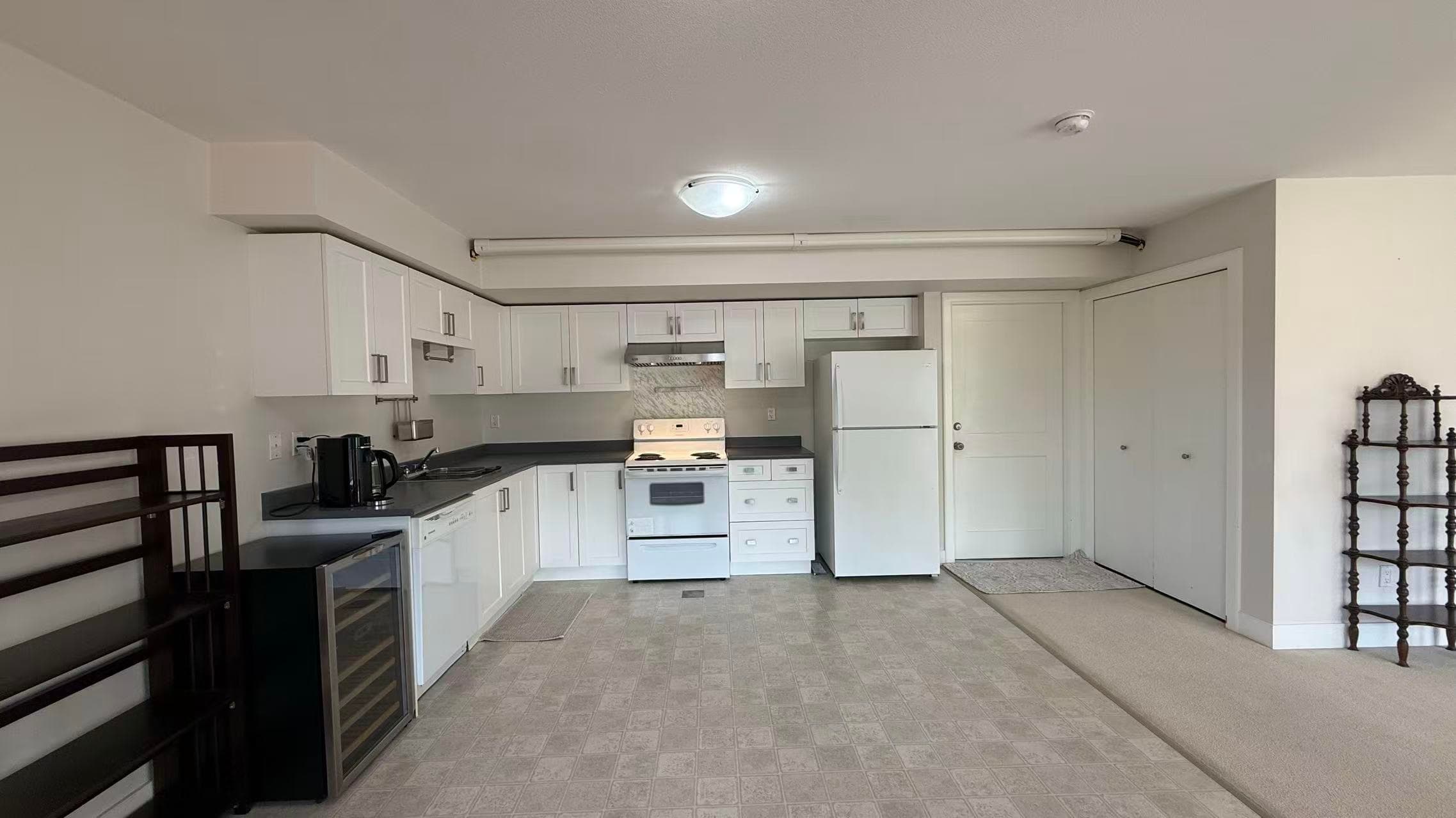 Garden Suite - 3412 Derbyshire Avenue, Coquitlam, V3E 0G3 — photo 5