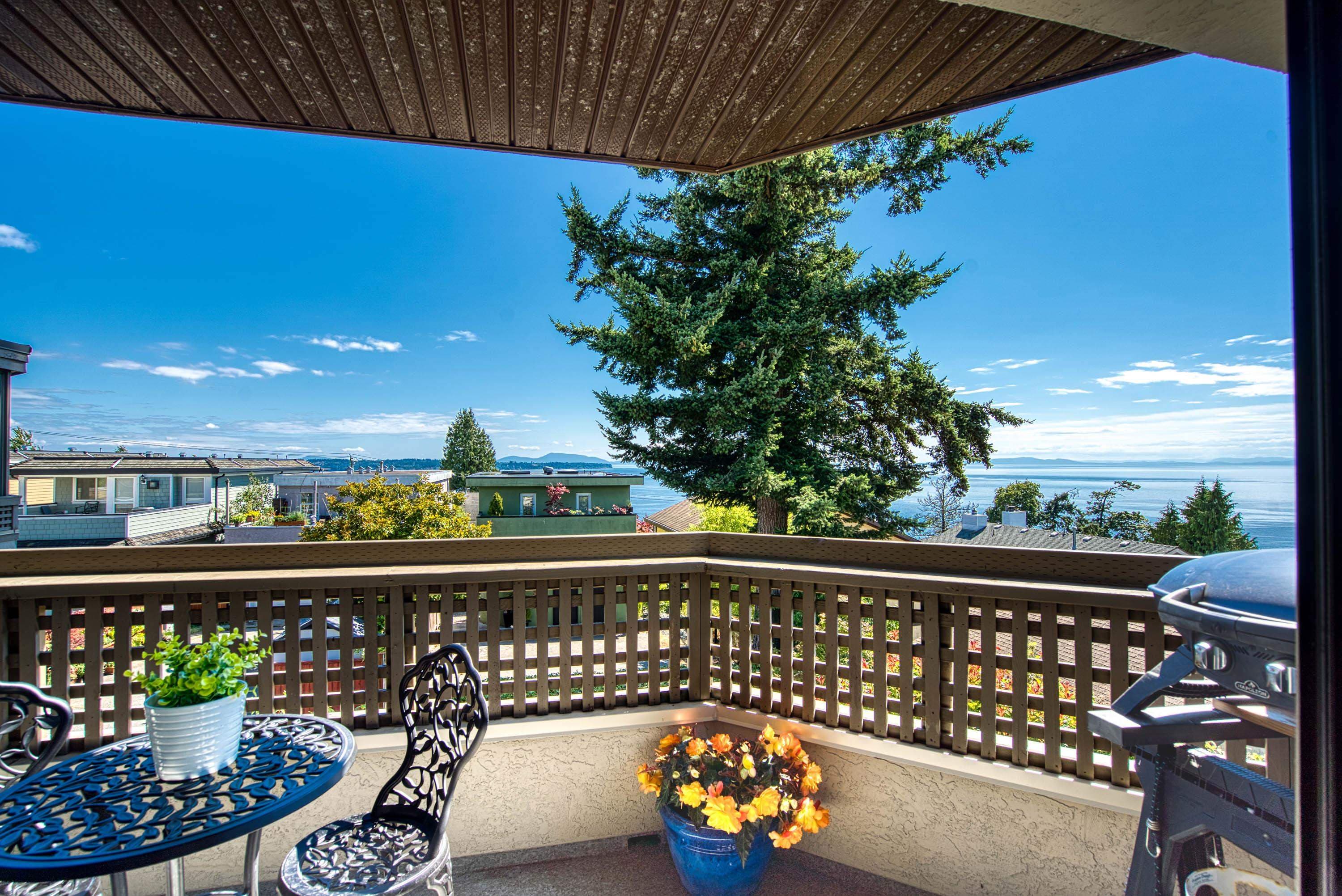 206 - 15080 Prospect Avenue, White Rock, V4B 2B7 — photo 1