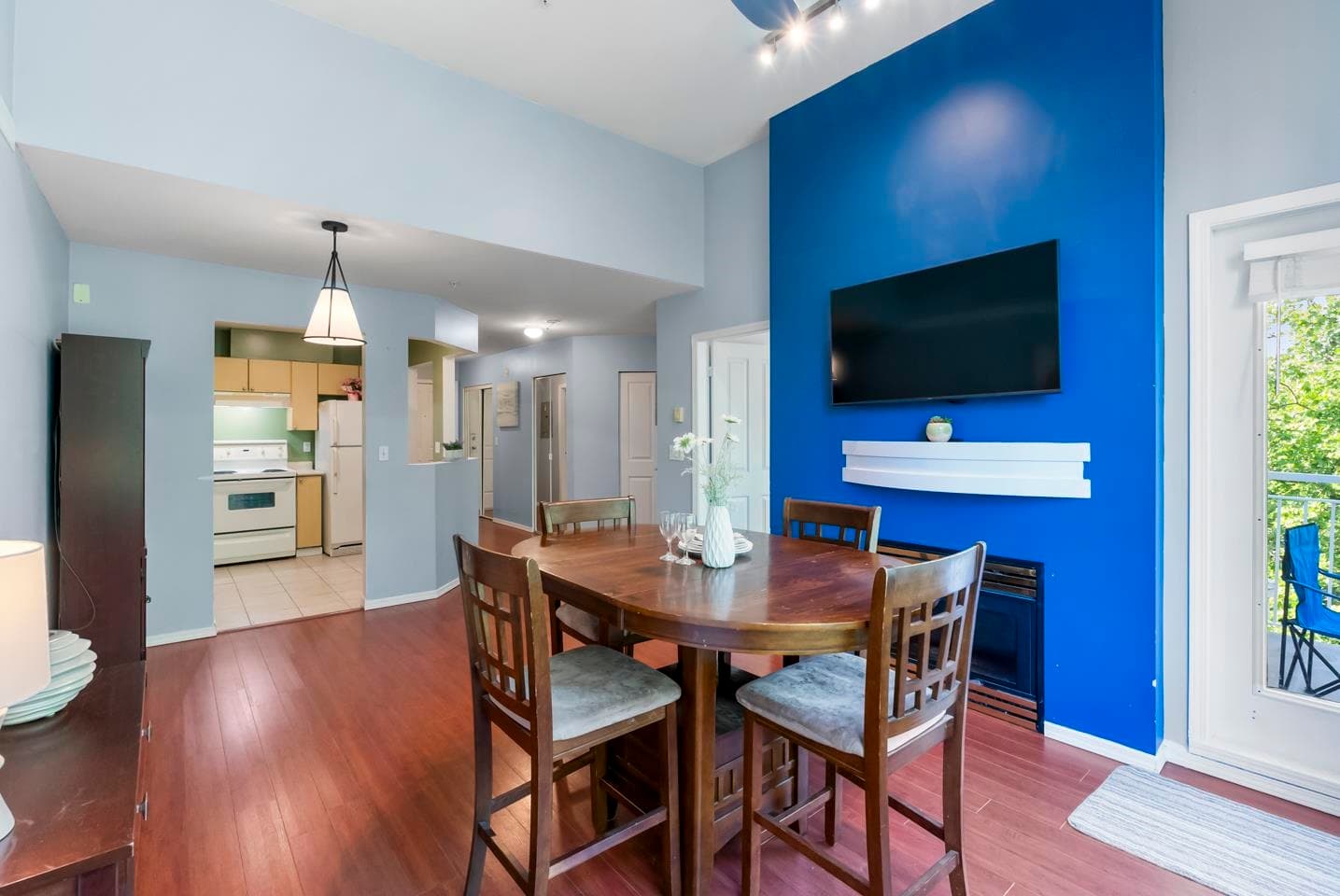 407 - 10188 155th Street, Surrey, V3R 0R6 — photo 4