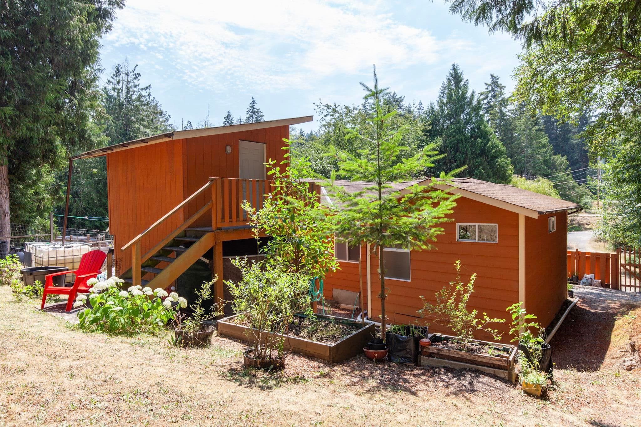 521 Sandy Hook Road, Mayne Island, V0N 2J1 — photo 3