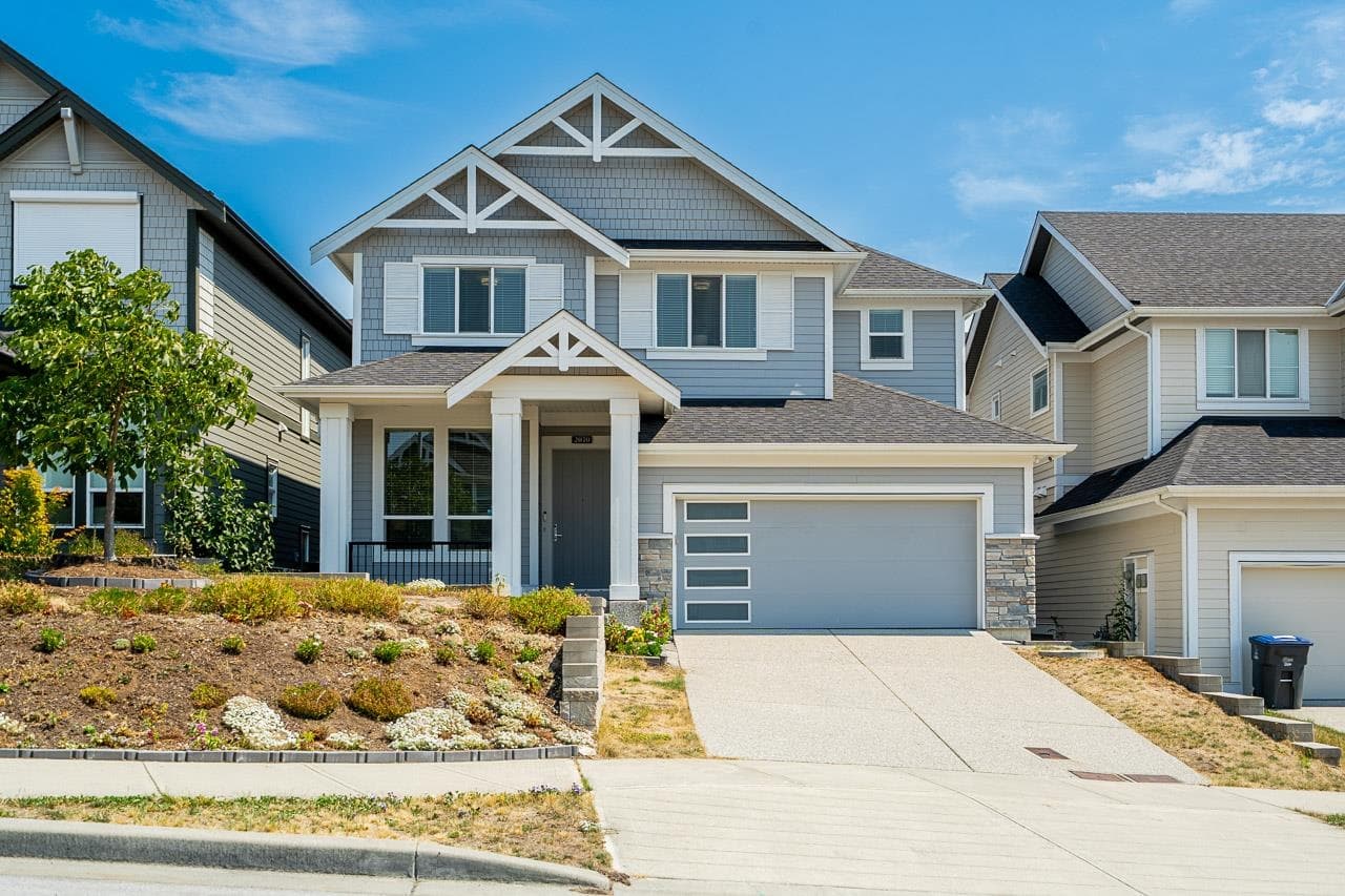 2070 165b Street, Surrey, V3Z 1B9 — photo 1