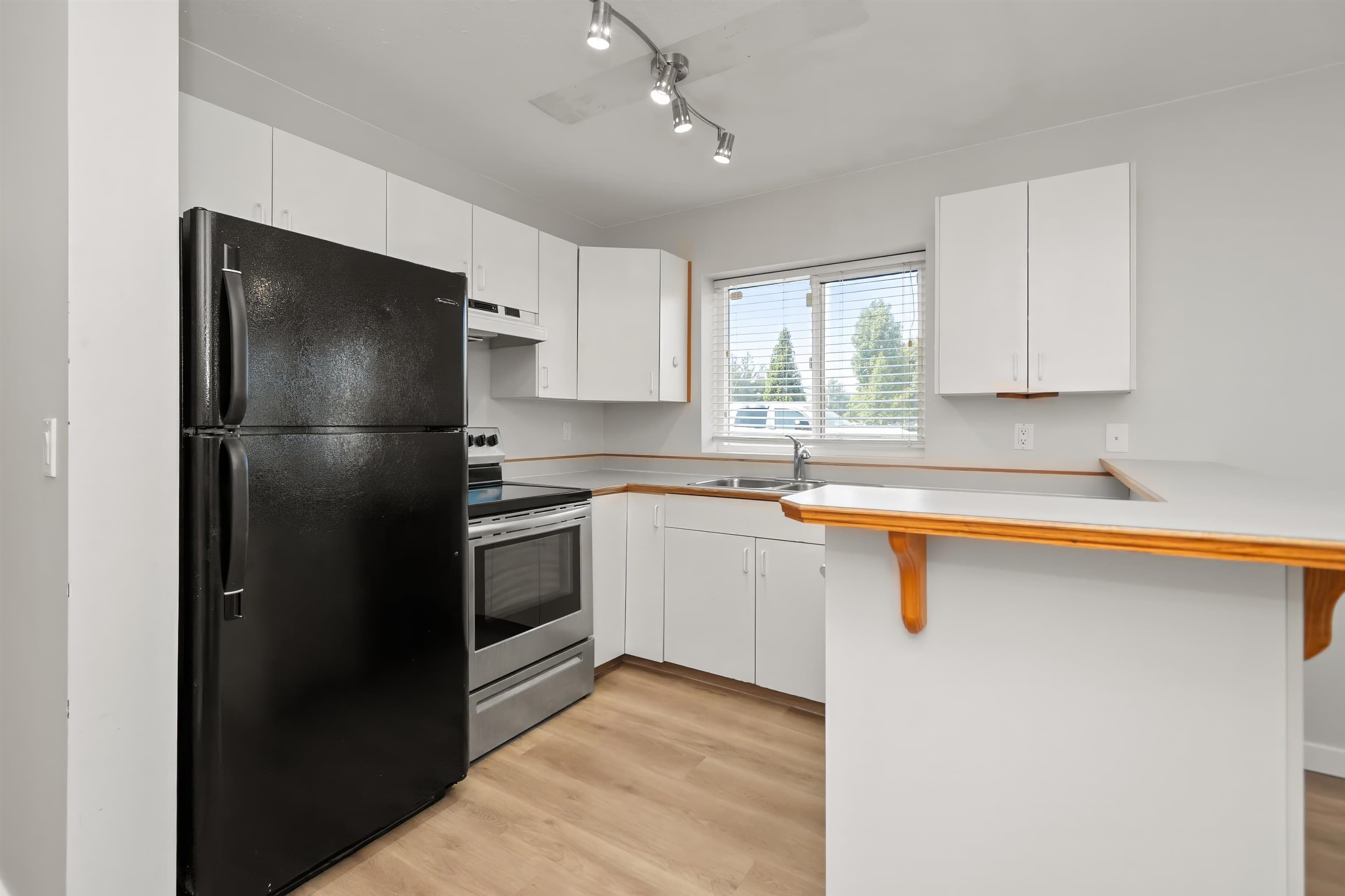 1 - 9206 Corbould Street, Chilliwack, V2P 4A5 — photo 5