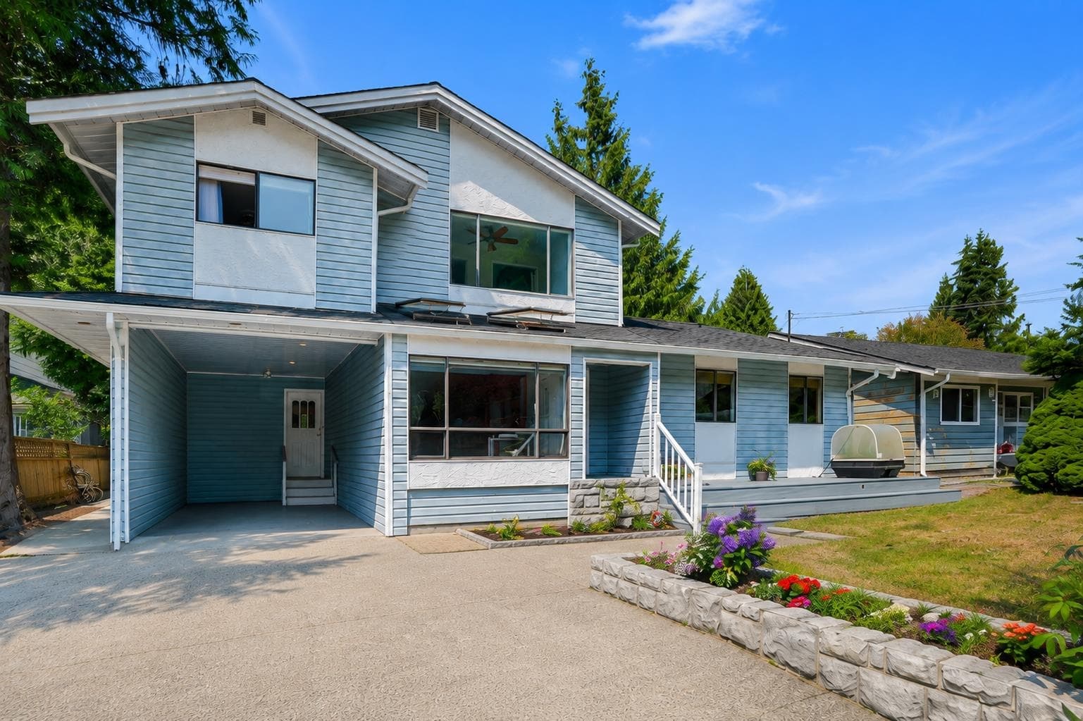 38089 Guilford Drive, Squamish, V8B 0X5 — photo 1
