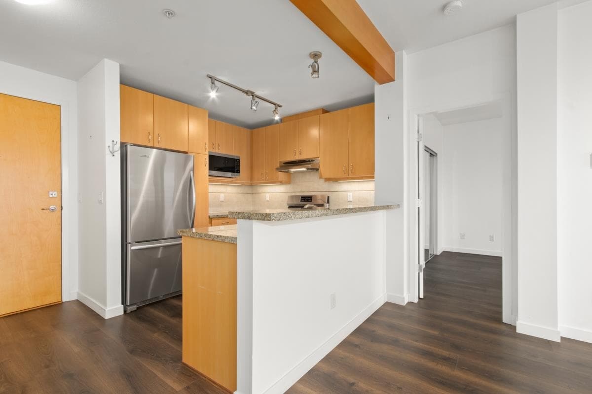 405 - 580 Raven Woods Drive, North Vancouver, V7G 2T3 — photo 3