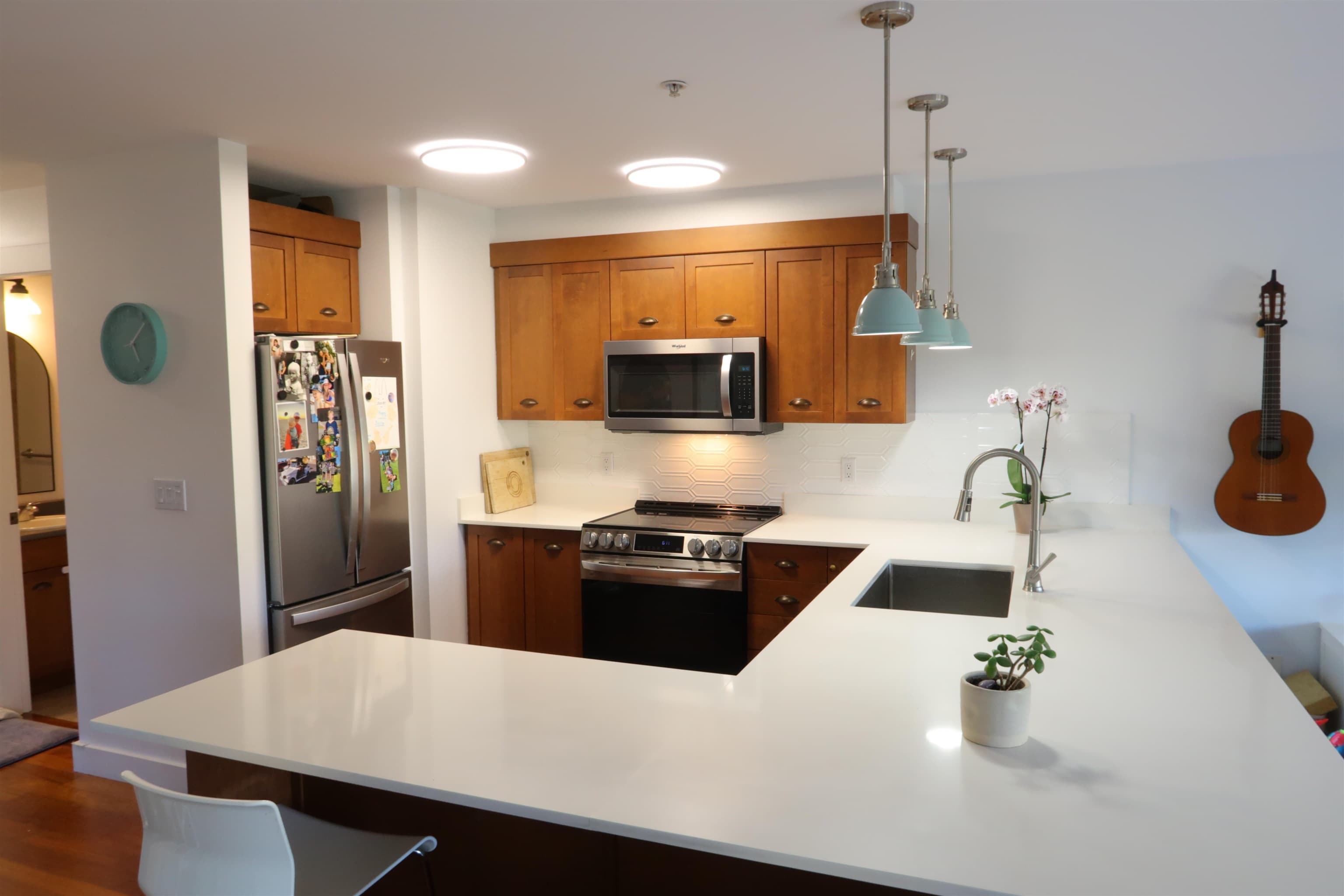 201 - 414 Gower Point Road, Gibsons, V0N 1V0 — photo 4