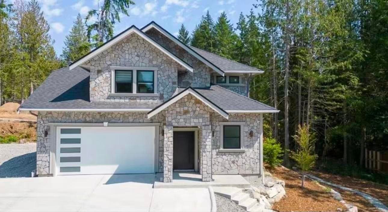 2 - 1102 Largo Road, Roberts Creek