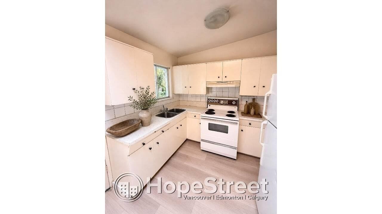 Main - 3432 Raleigh Street, Port Coquitlam, V3B 4P8 — photo 3