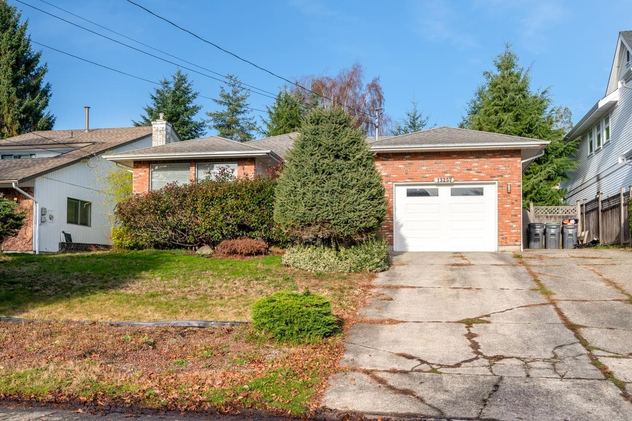 13257 14a Avenue, Surrey, V4A 1J2 — photo 2