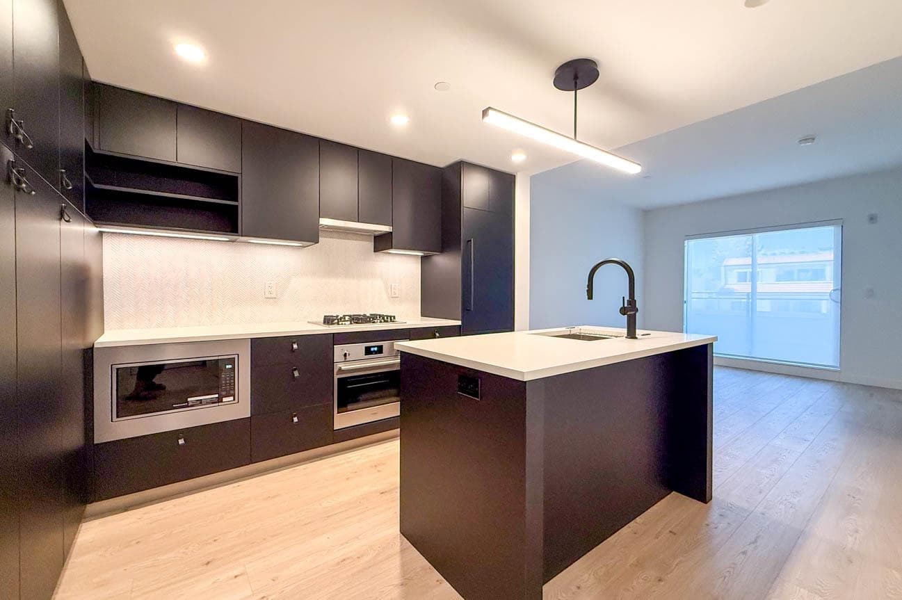 204 - 1680 E 12th Avenue, Vancouver, V5N 0K9 — photo 2