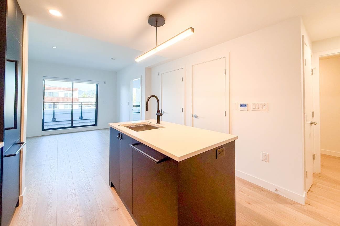 204 - 1680 E 12th Avenue, Vancouver, V5N 0K9 — photo 4