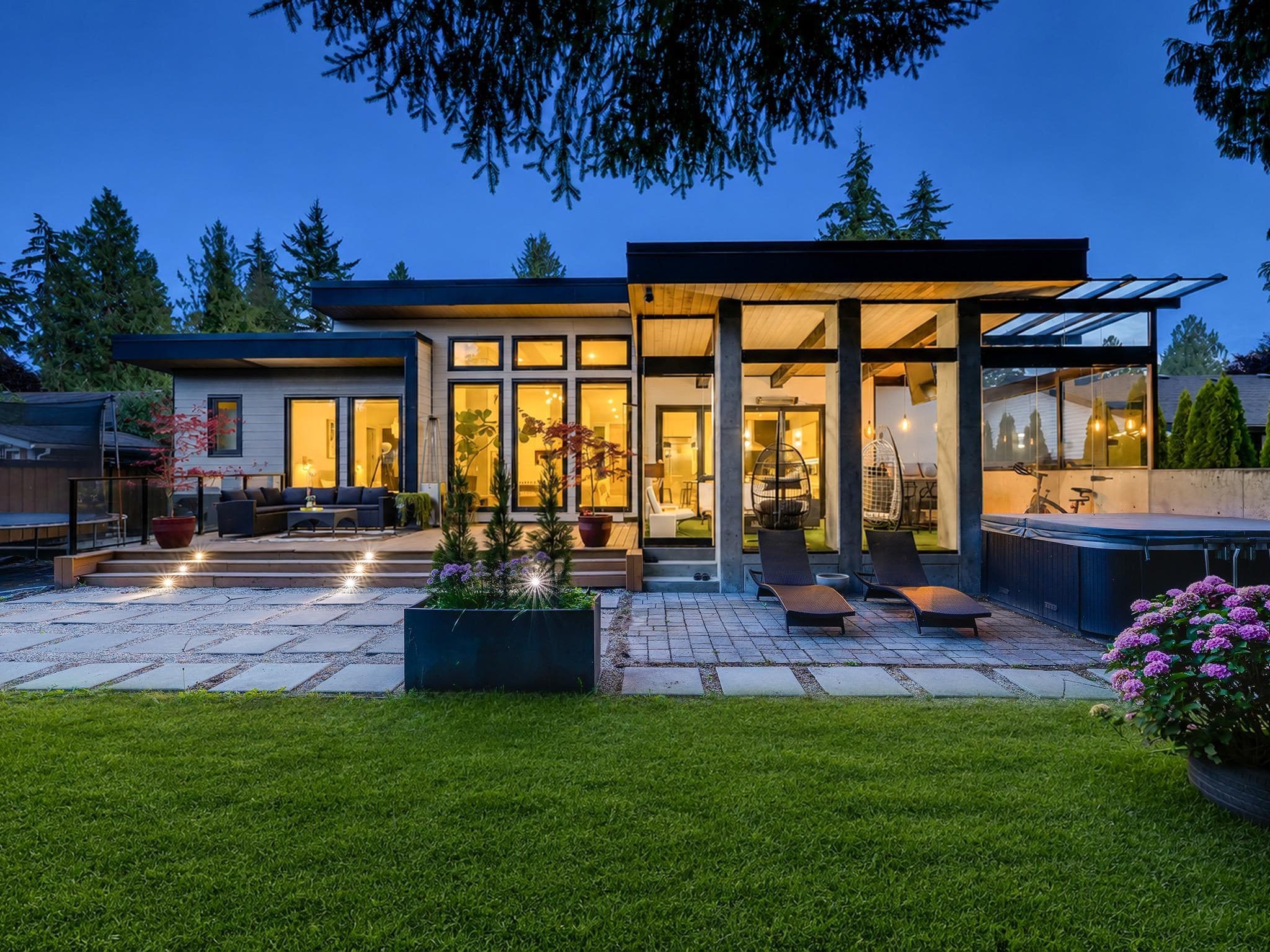 20261 41 Avenue, Langdale, V3A 2Z3 — photo 1