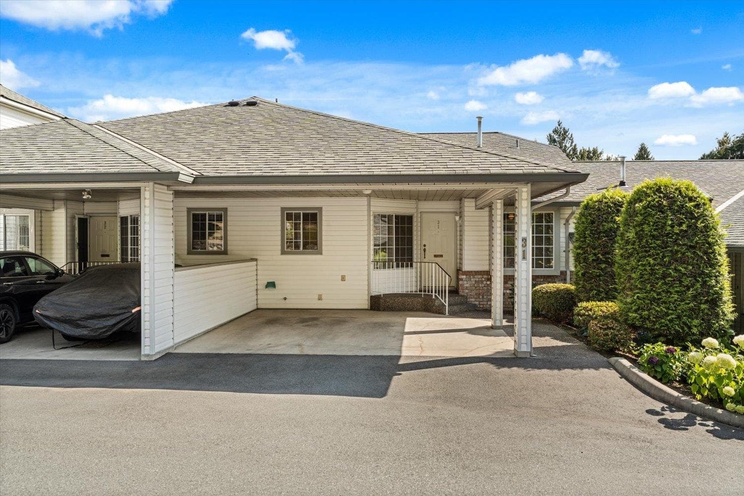 31 - 3351 Horn Street, Abbotsford, V2S 7J9 — photo 1