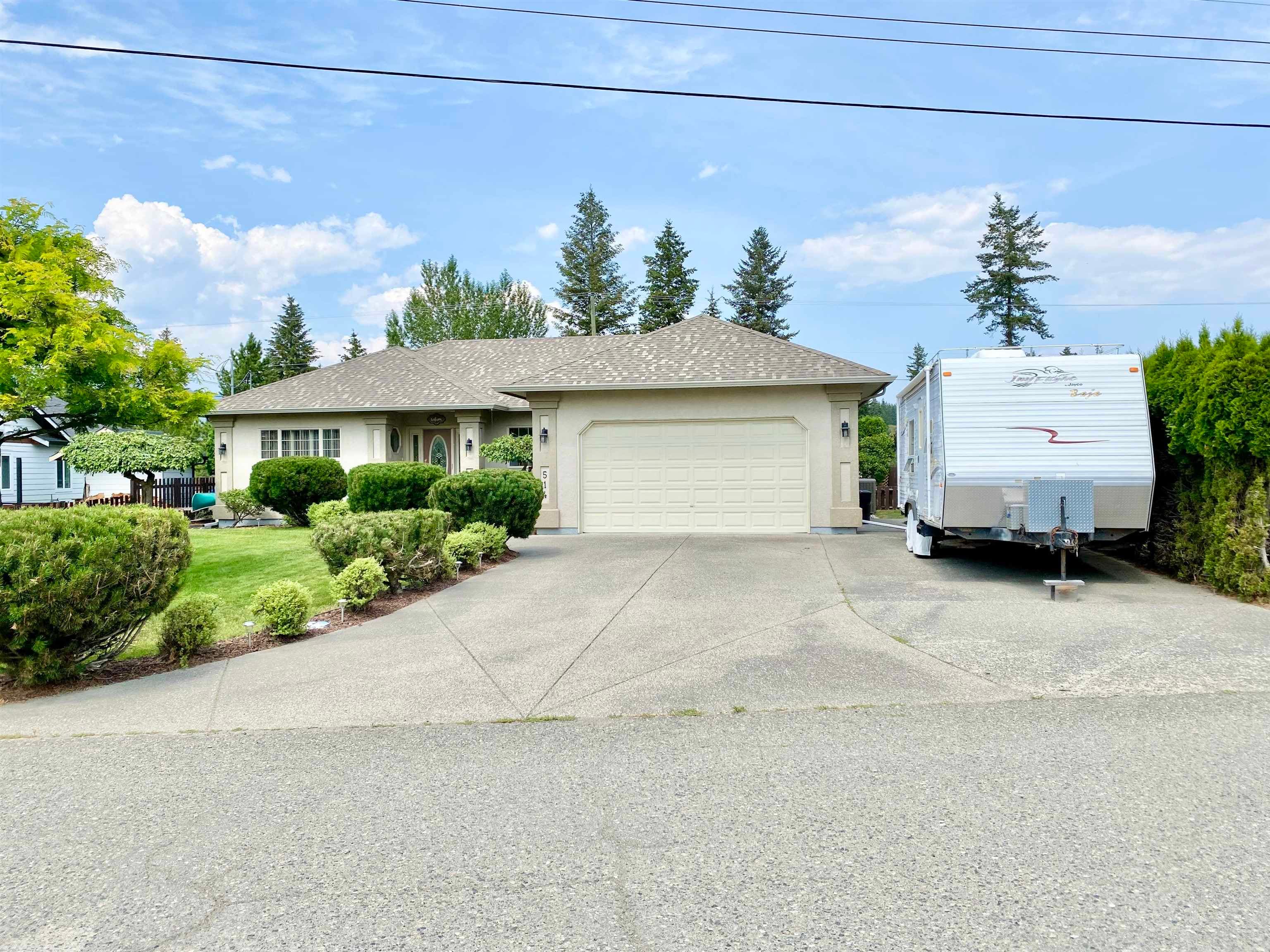 514 Oriole Way, No City Value, V0E 1E0 — photo 1