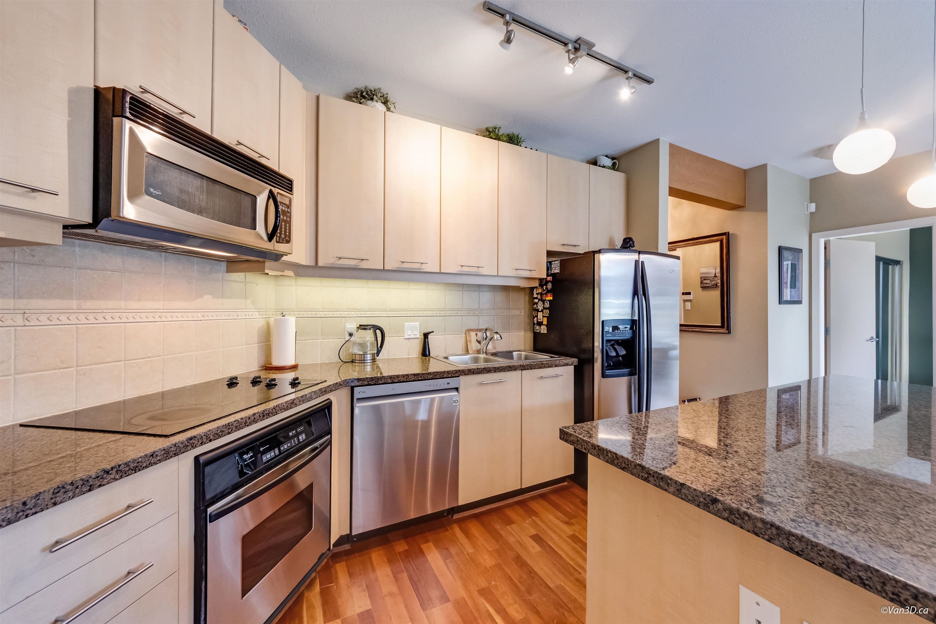 512 - 560 Raven Woods Drive, North Vancouver, V7G 2T3 — photo 2