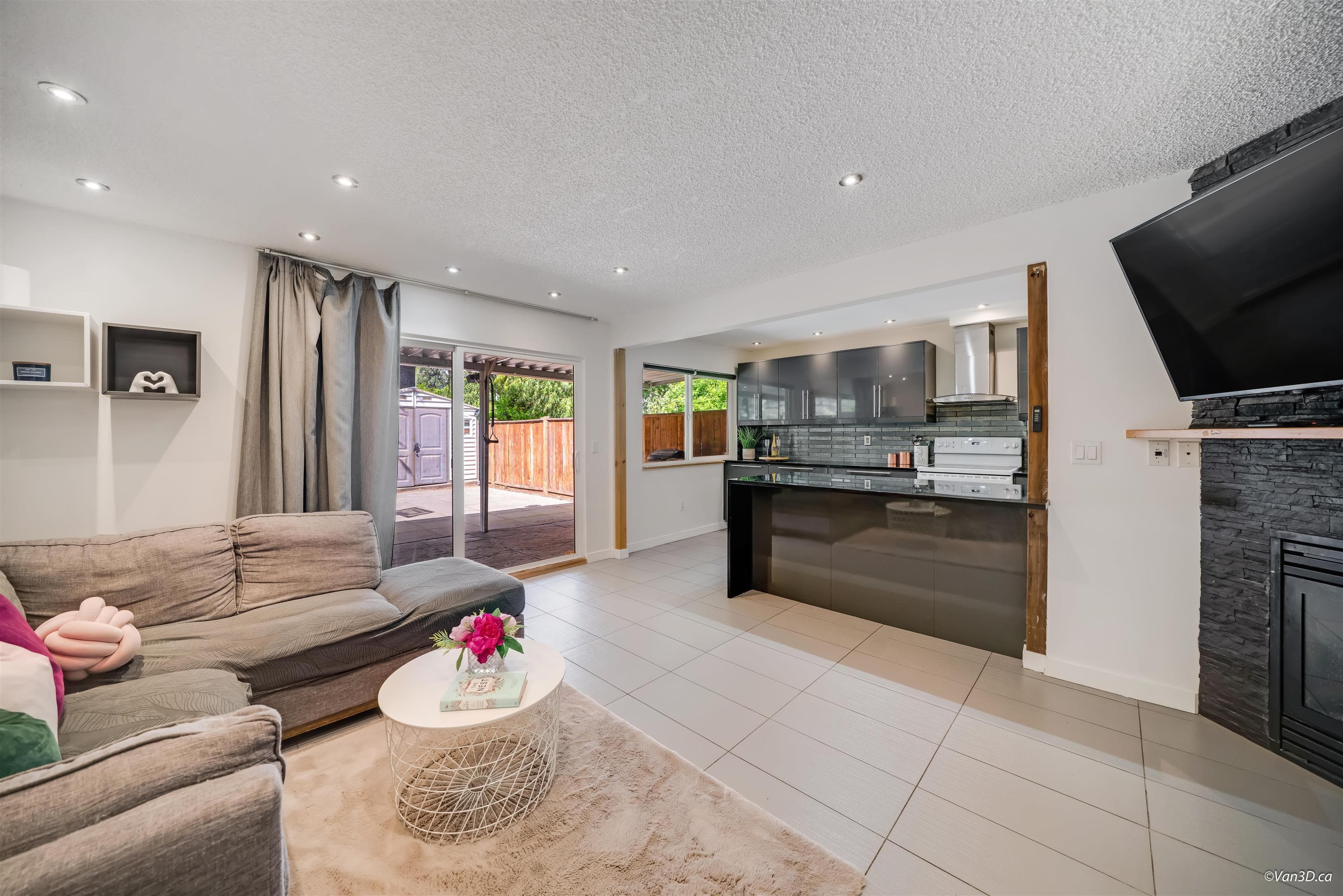 2535 Gordon Avenue, Port Coquitlam, V3C 3Z3 — photo 5