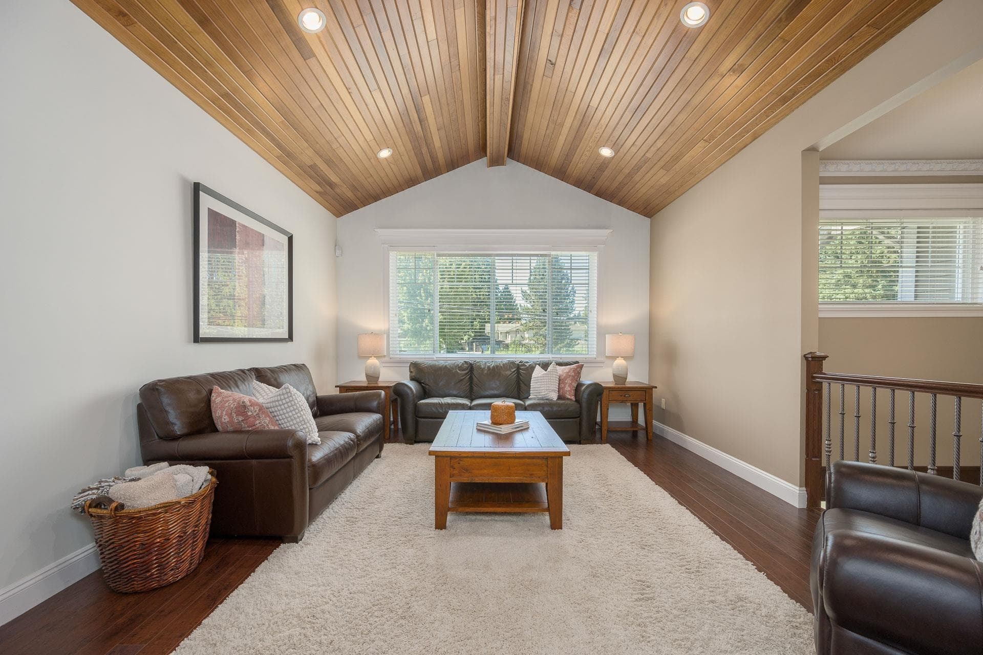 825 Robinson Street, Coquitlam, V3J 4G4 — photo 2