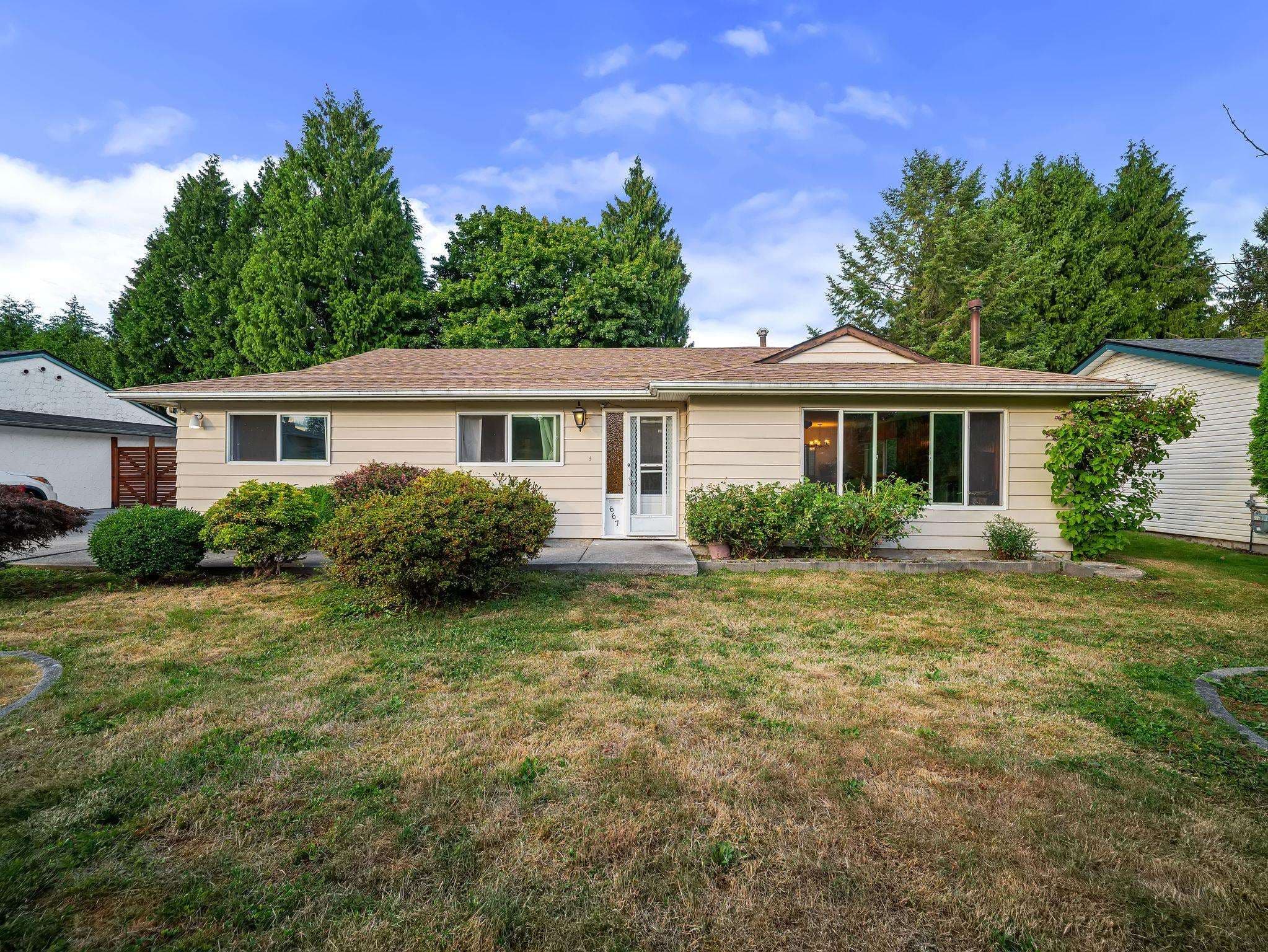 667 Cypress Street, Coquitlam, V3J 6L3 — photo 1