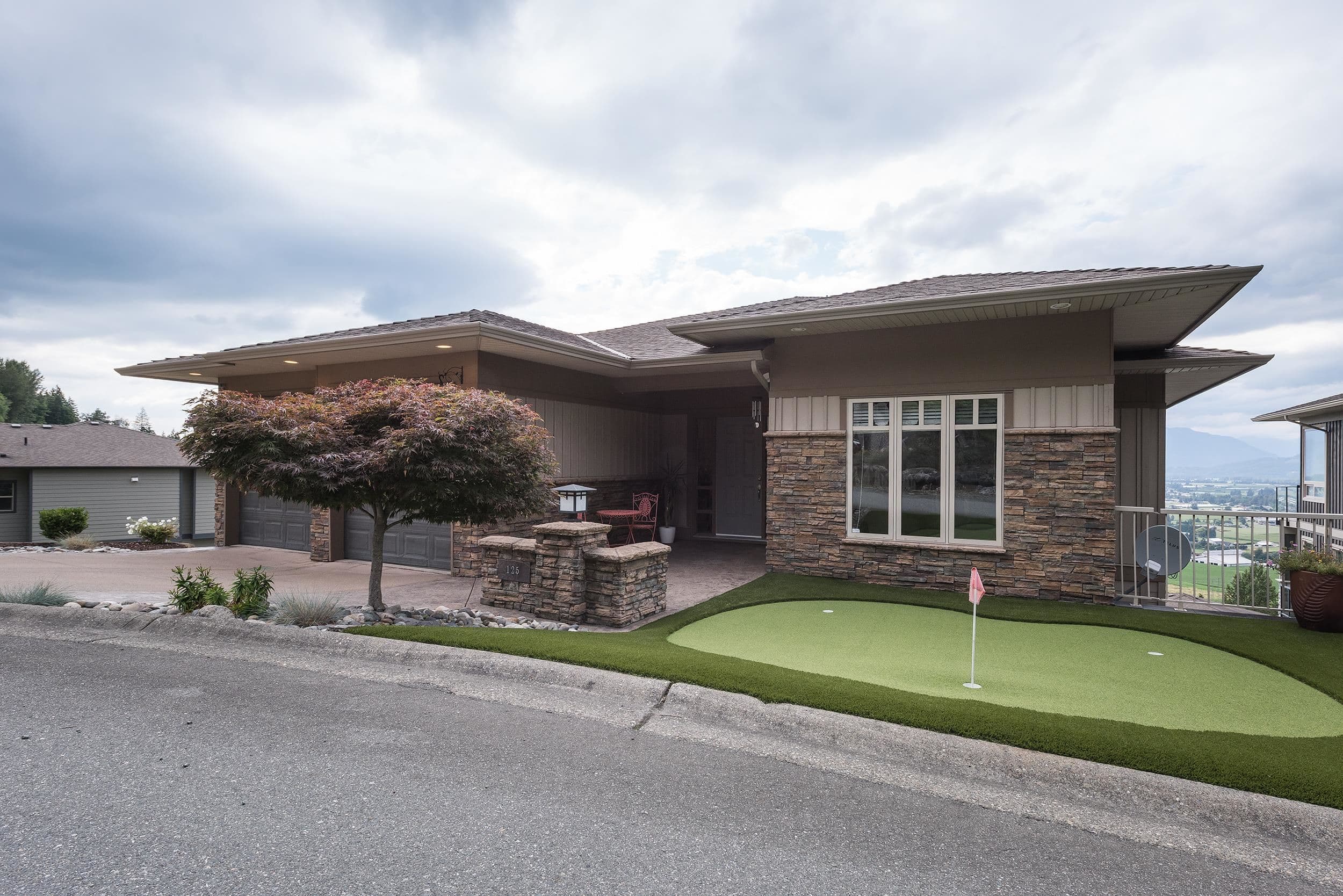 125 - 51075 Falls Court, Chilliwack, V4Z 1K7 — photo 1