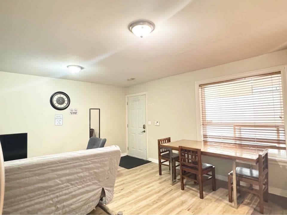 Basement - 159xx 89a Avenue, Surrey, V4V 5M2 — photo 4
