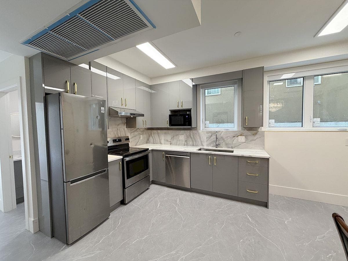10xx E 62nd Ave Vancouver Bc, Vancouver, V5X 2H1 — photo 3