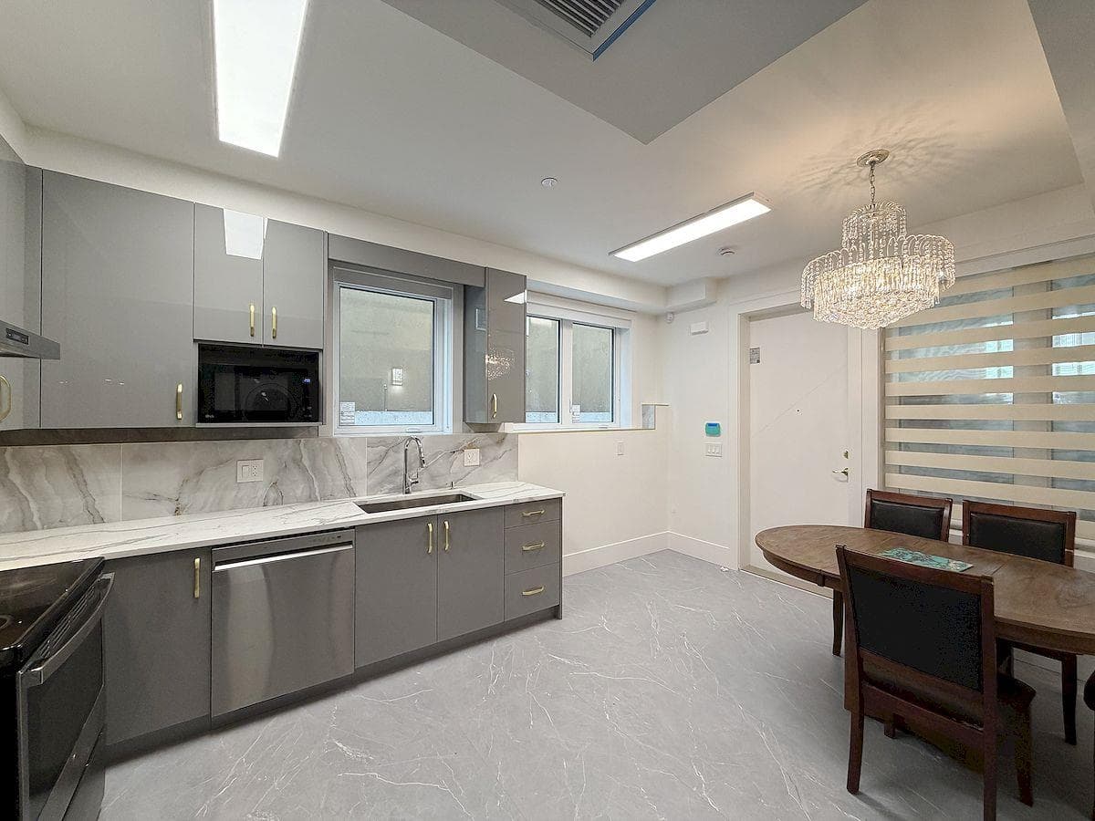 10xx E 62nd Ave Vancouver Bc, Vancouver, V5X 2H1 — photo 4