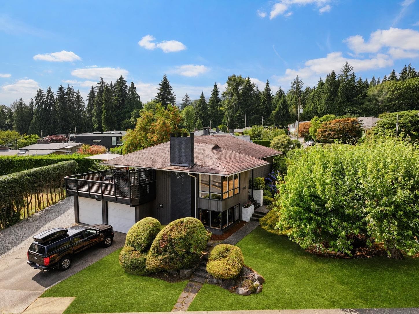 3883 Delbrook Avenue, North Vancouver, V7N 3Z7 — photo 2