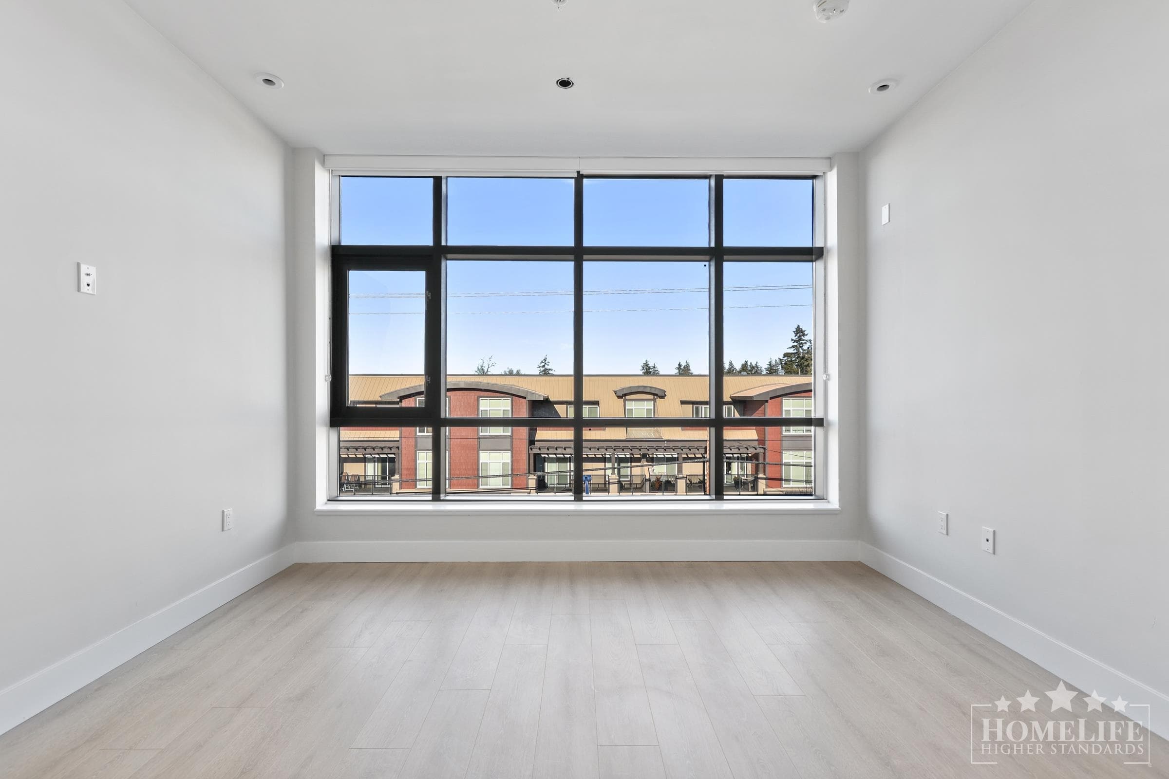 313 - 14858 60 Avenue, Surrey, V3S 0B5 — photo 2