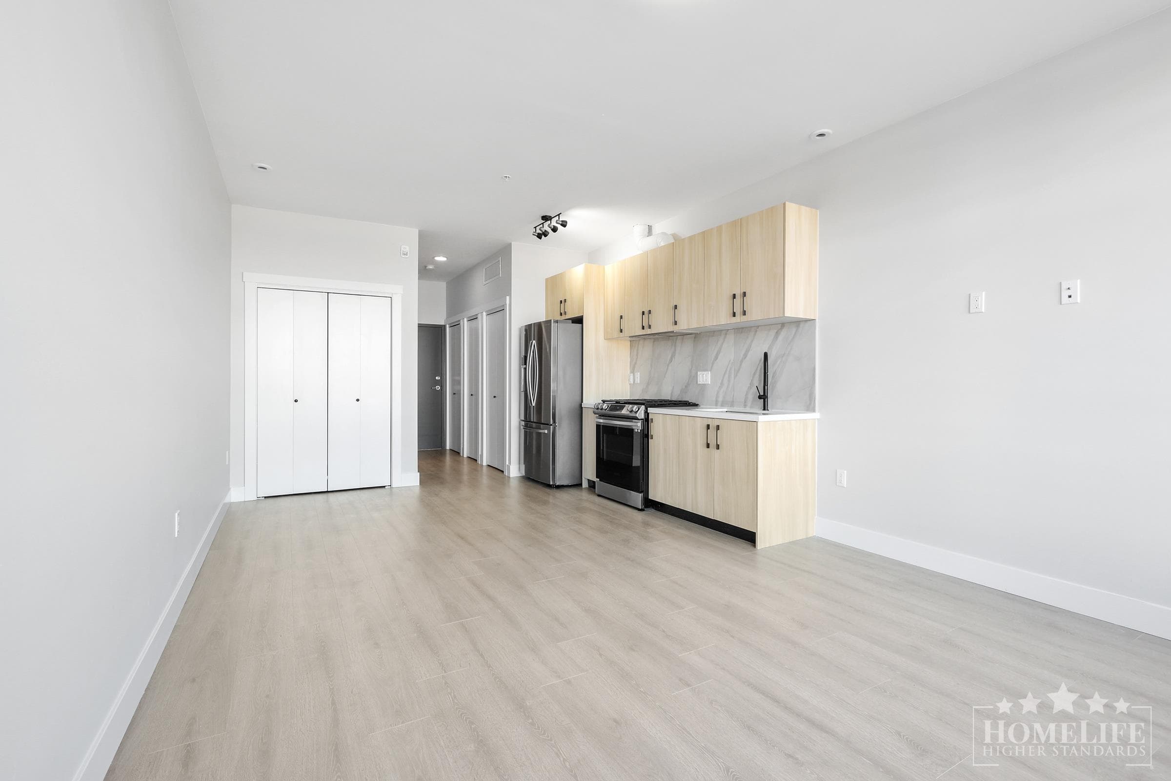 313 - 14858 60 Avenue, Surrey, V3S 0B5 — photo 3