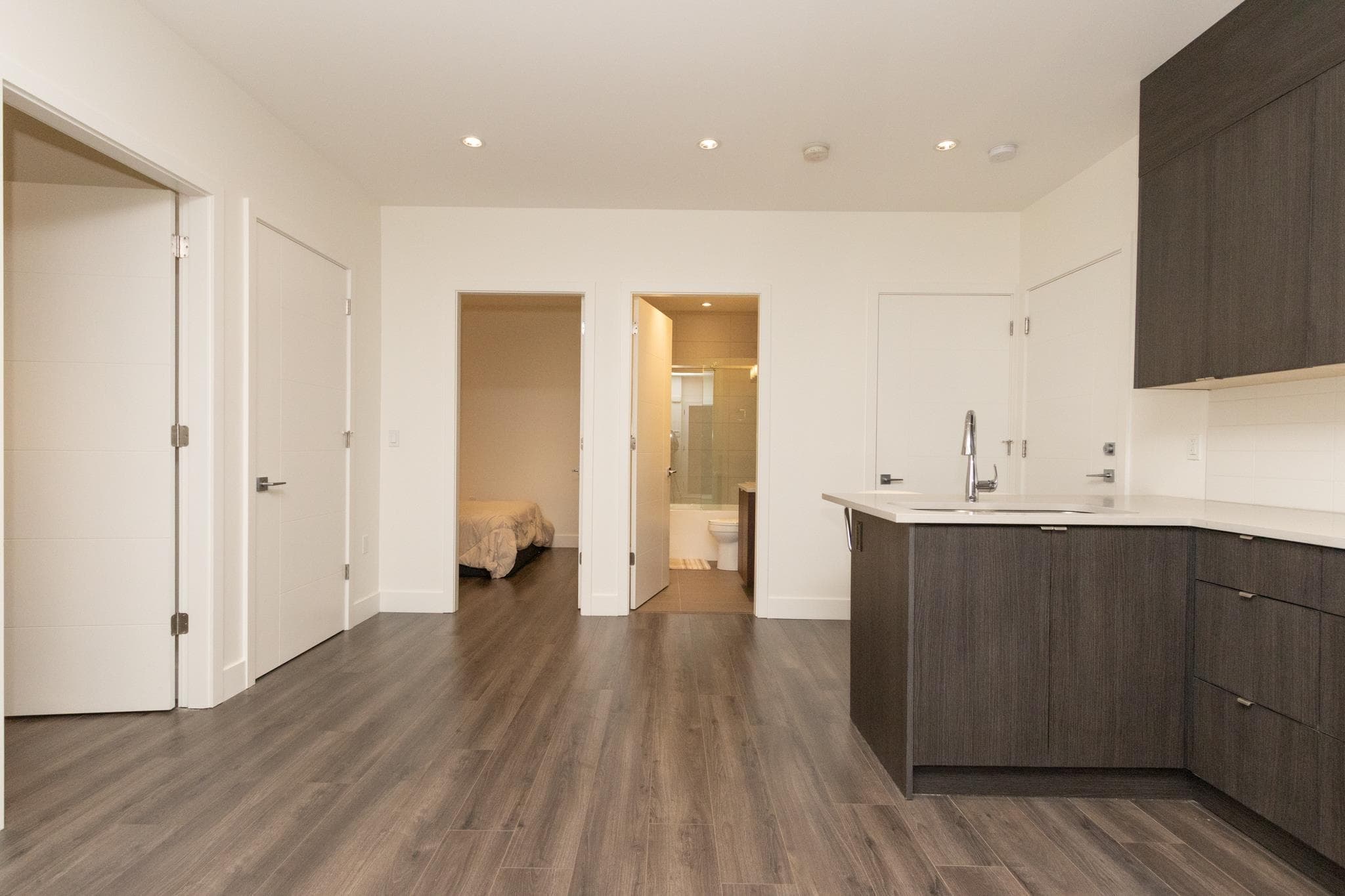 Suite - 7230 Kitchener Street, Burnaby, V5A 1L6 — photo 5