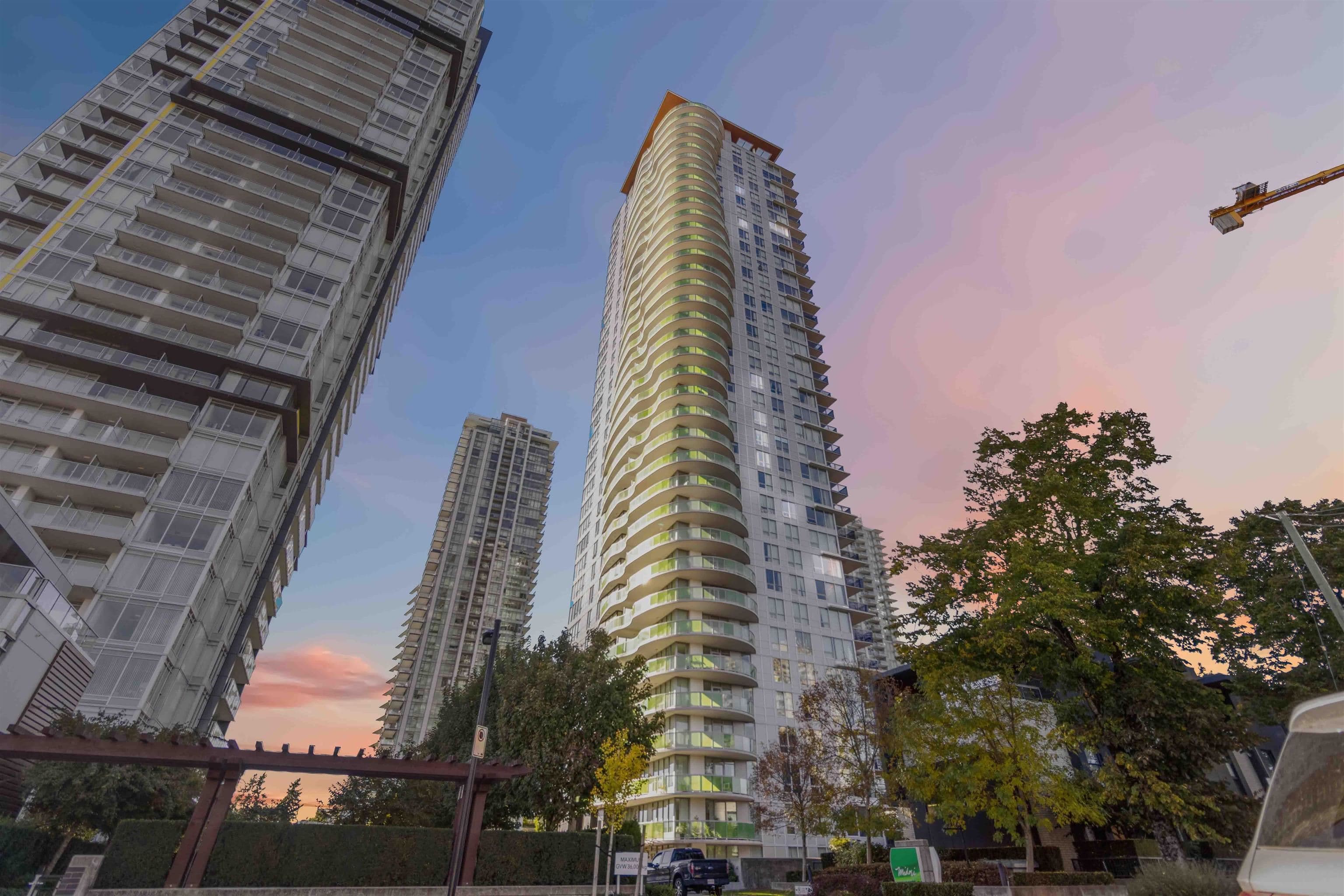 1408 - 6638 Dunblane Avenue, Burnaby, V5H 0G8 — photo 1