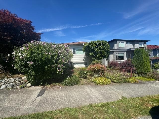 2935 Adanac Street, Vancouver, V5K 2N4 — photo 4