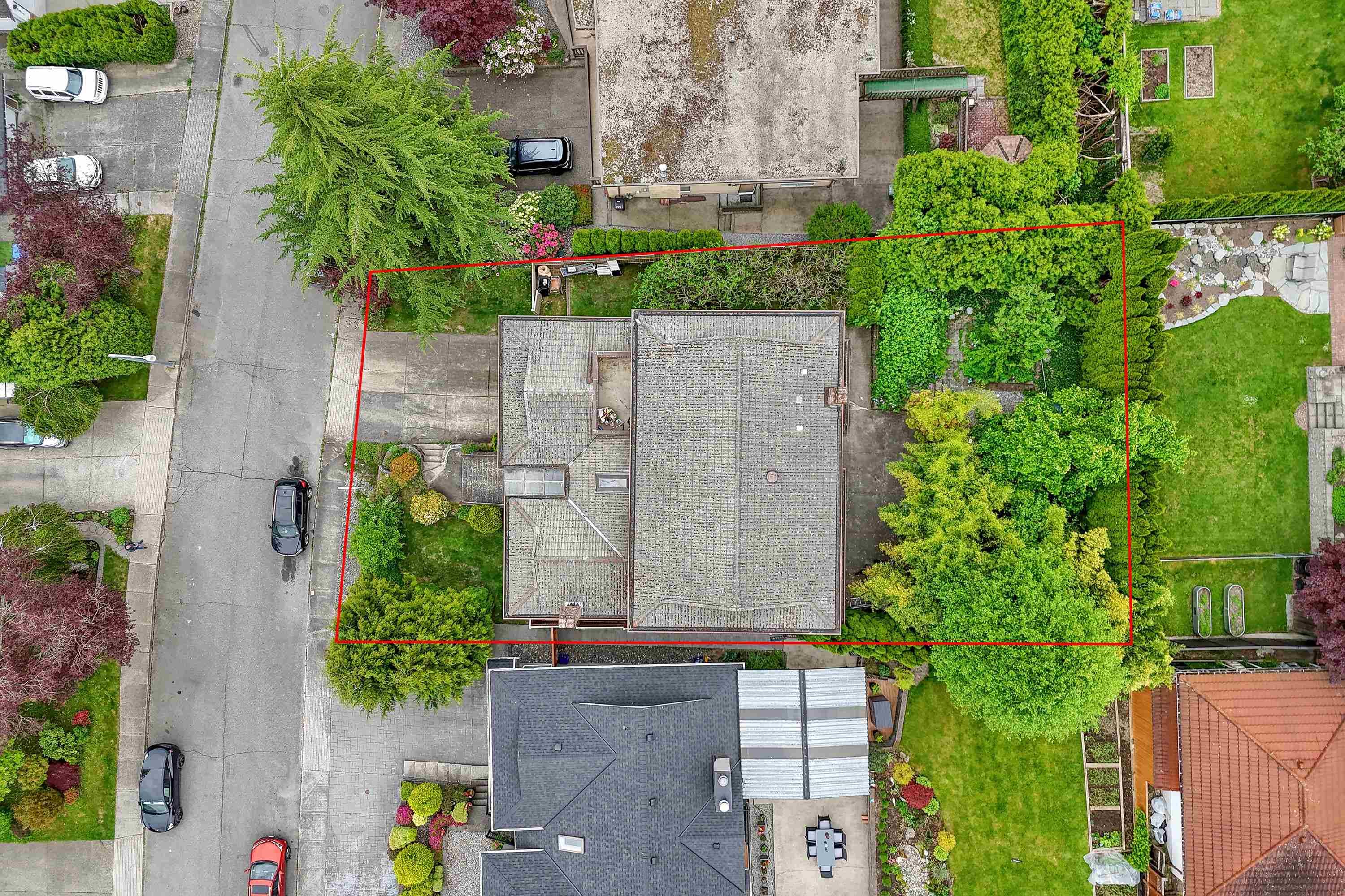 5460 Braelawn Drive, Burnaby, V5B 4R7 — photo 3