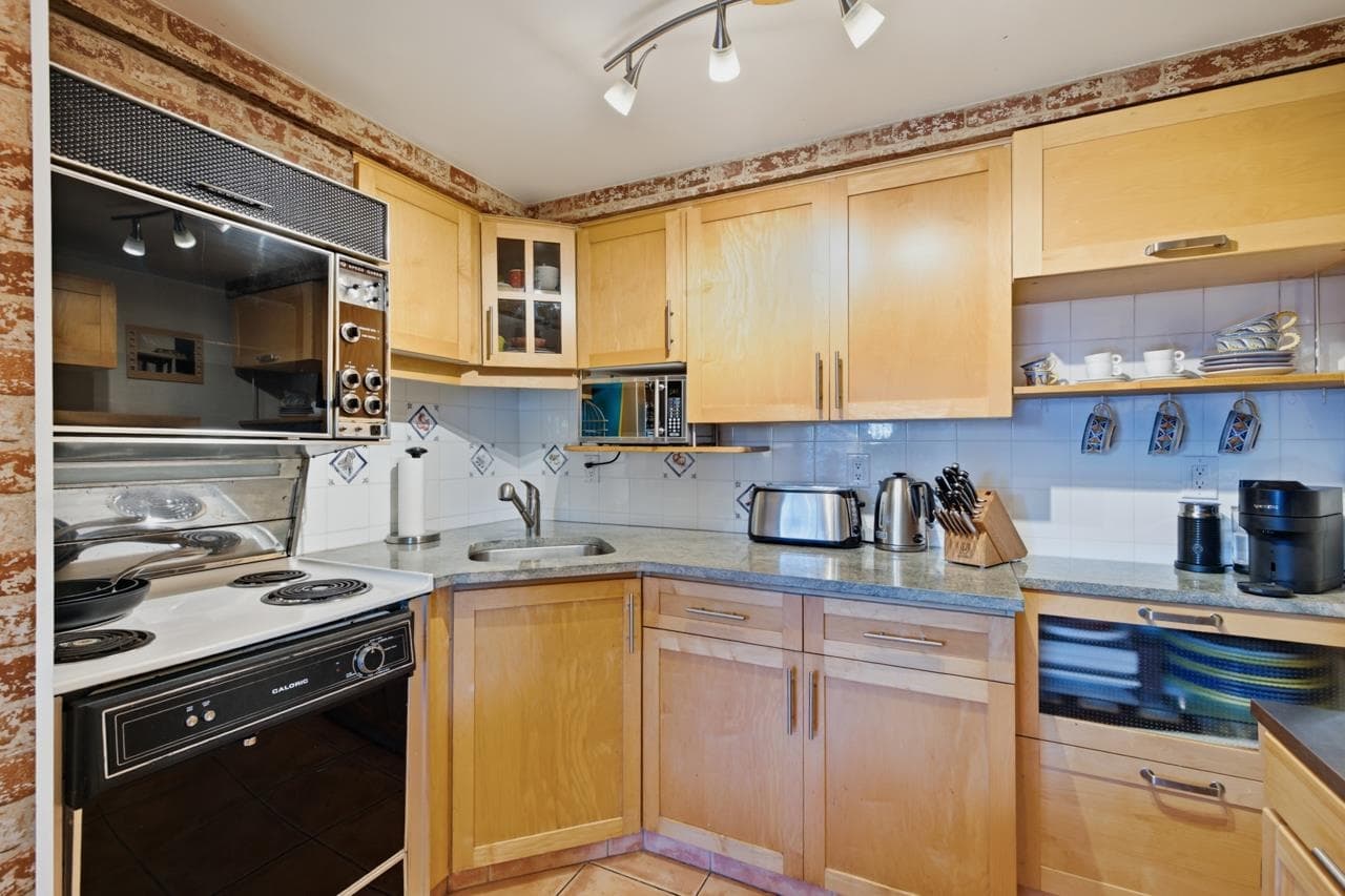 102 - 2120 W 2nd Avenue, Vancouver, V6K 1H6 — photo 5
