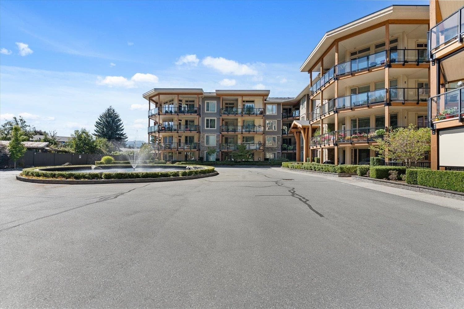 408 - 45754 Keith Wilson Road, Chilliwack, V2R 0X3 — photo 3
